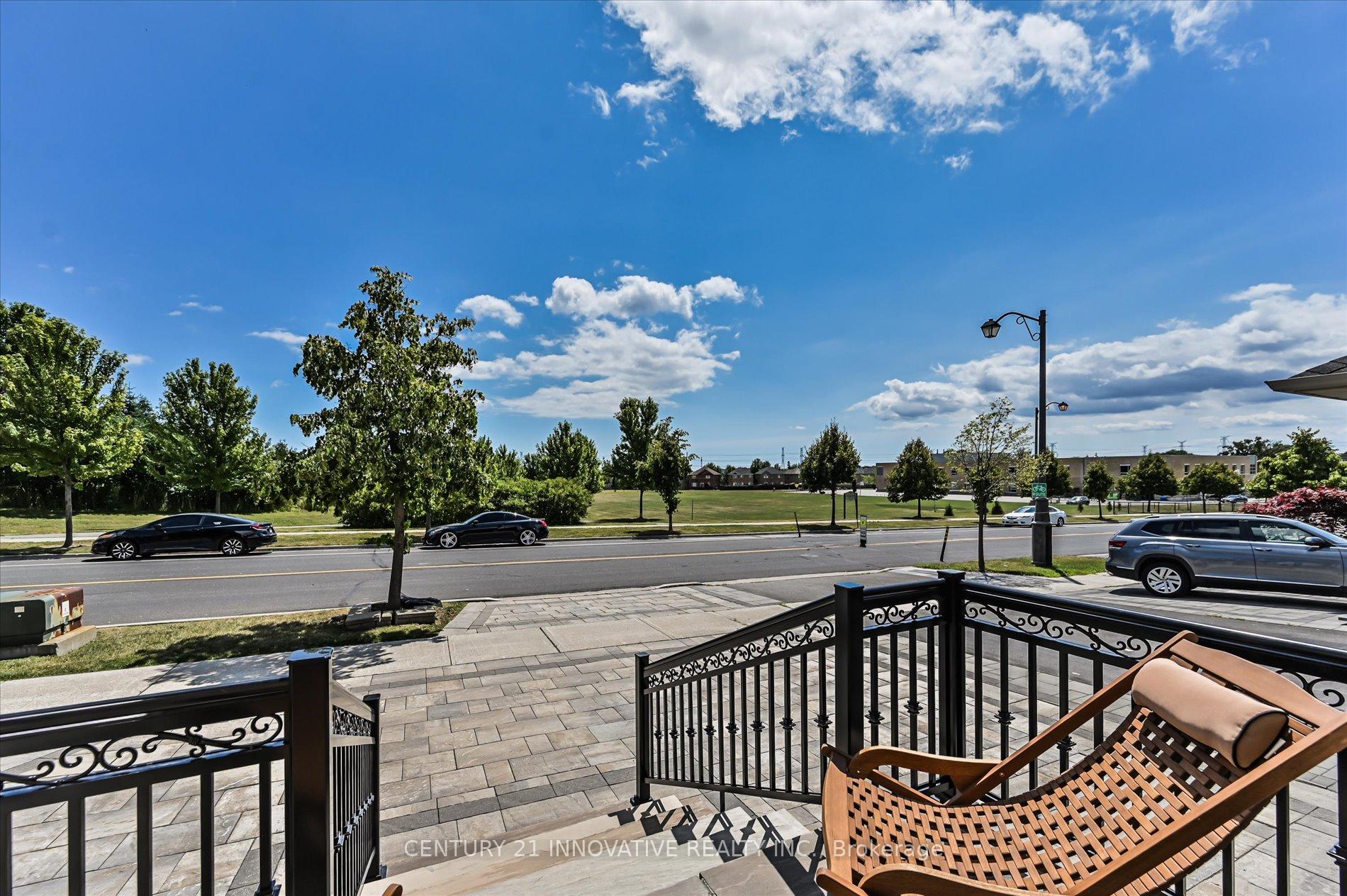 Photo 3 of 92 Riverwalk Drive, Markham, Box Grove — HOMEH