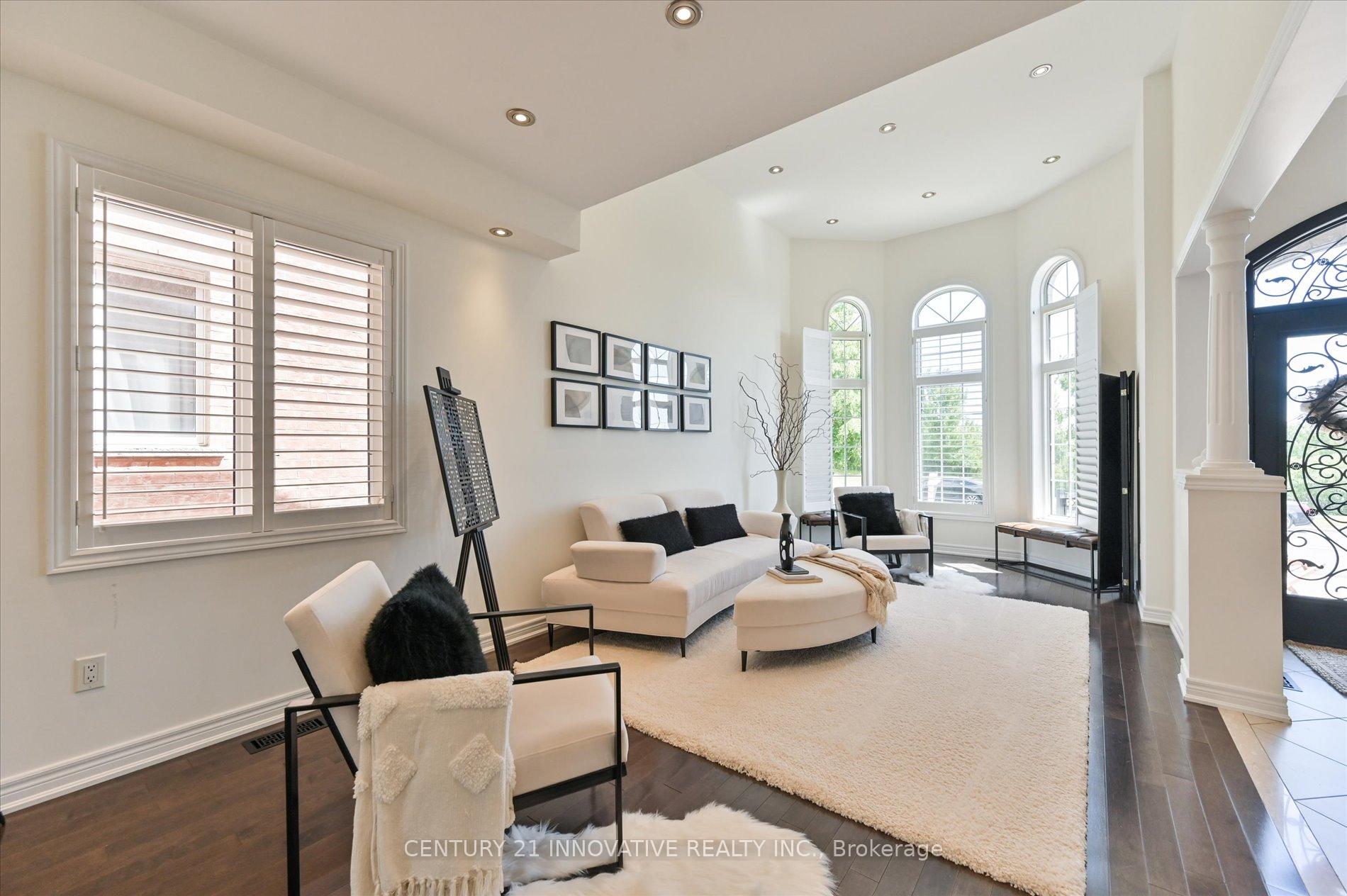 Photo 8 of 92 Riverwalk Drive, Markham, Box Grove — HOMEH