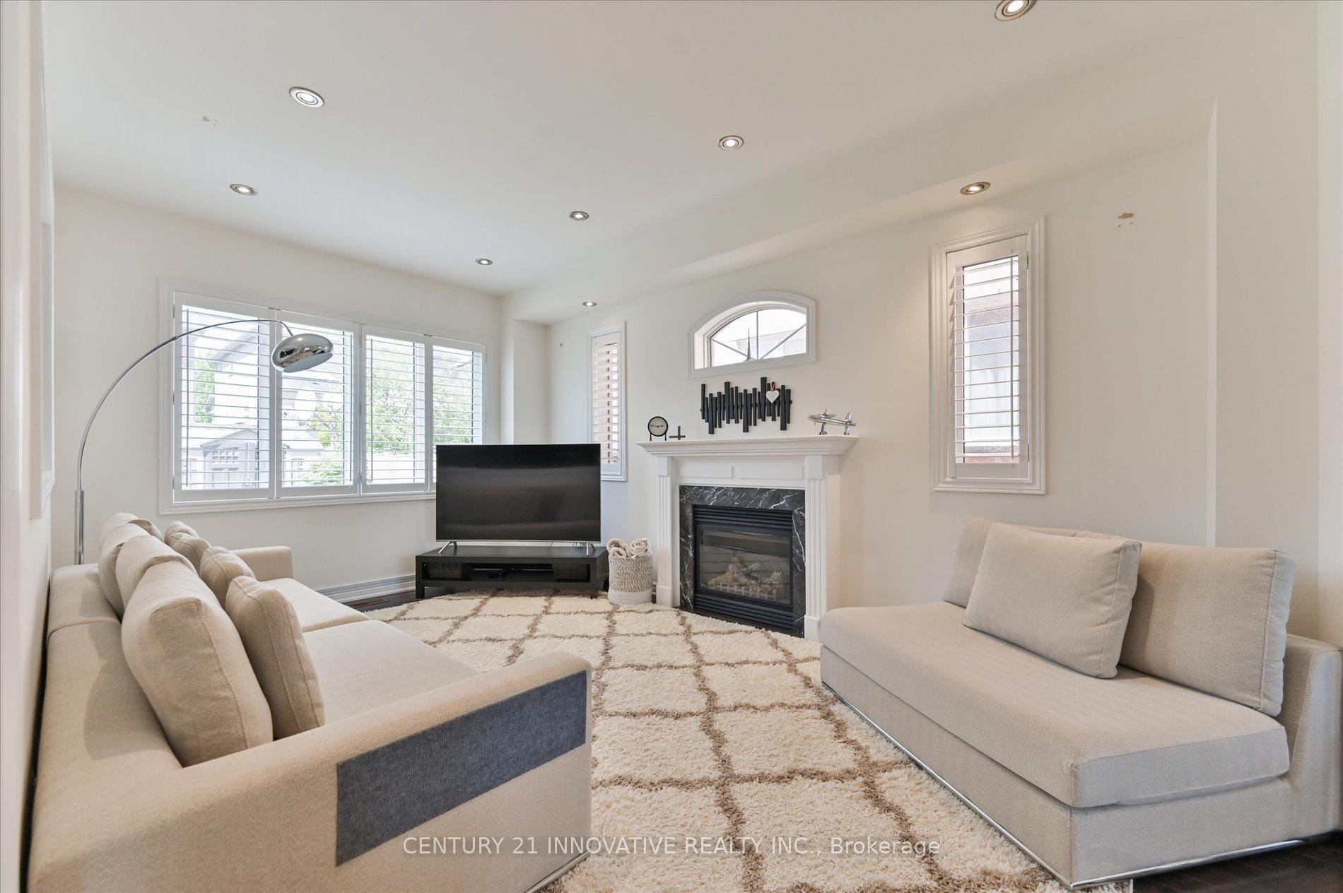 Photo 13 of 92 Riverwalk Drive, Markham, Box Grove — HOMEH