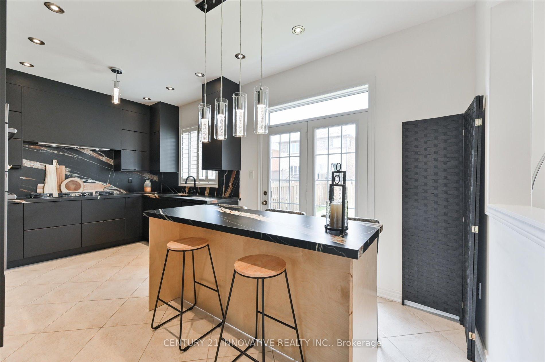 Photo 14 of 92 Riverwalk Drive, Markham, Box Grove — HOMEH