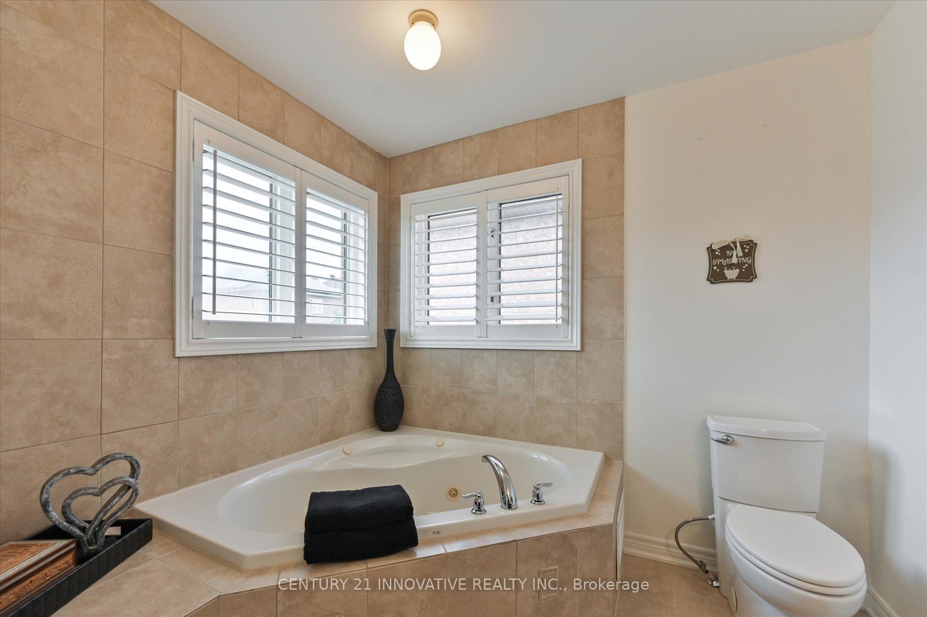 Photo 33 of 92 Riverwalk Drive, Markham, Box Grove — HOMEH