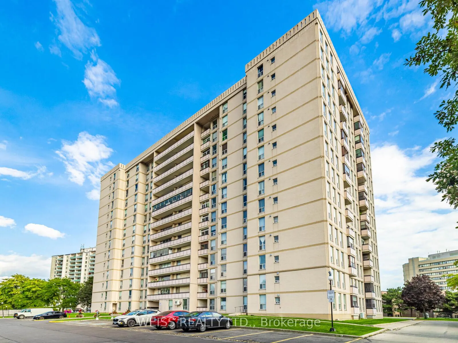 Photo 2 of Unit 301, 130 Neptune Drive, Toronto, Englemount-Lawrence — HOMEH