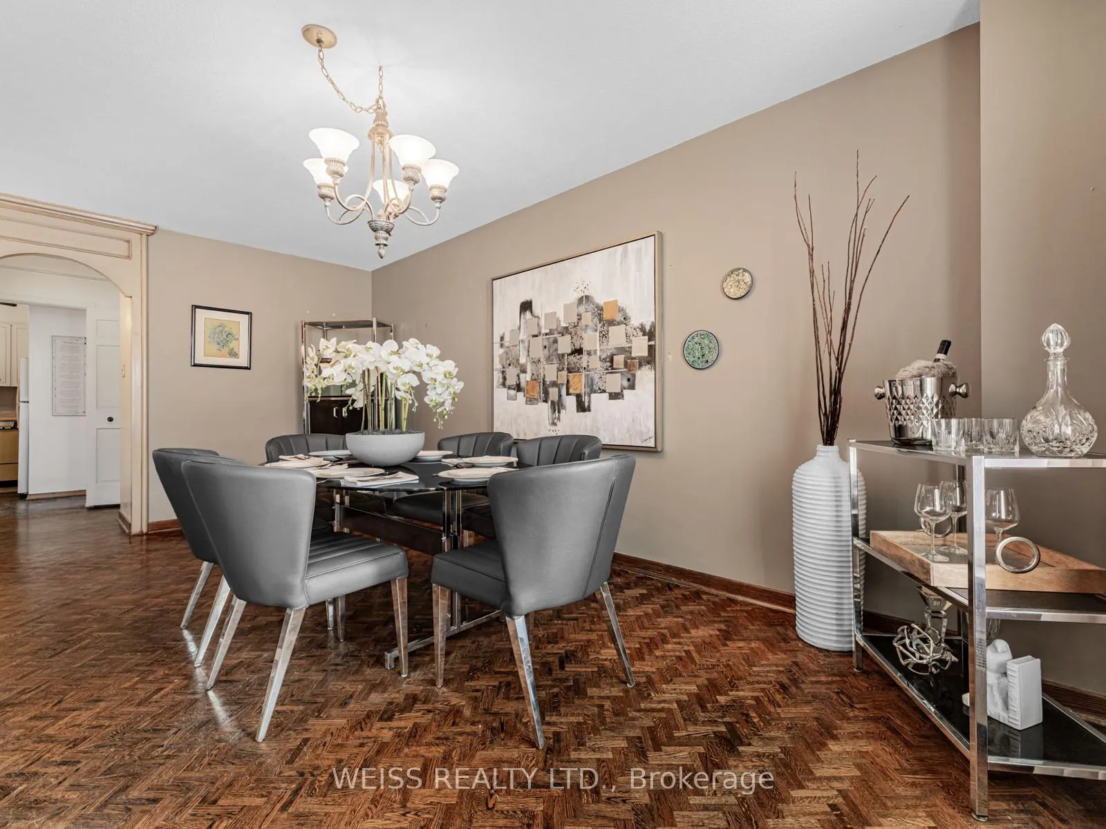 Photo 8 of Unit 301, 130 Neptune Drive, Toronto, Englemount-Lawrence — HOMEH