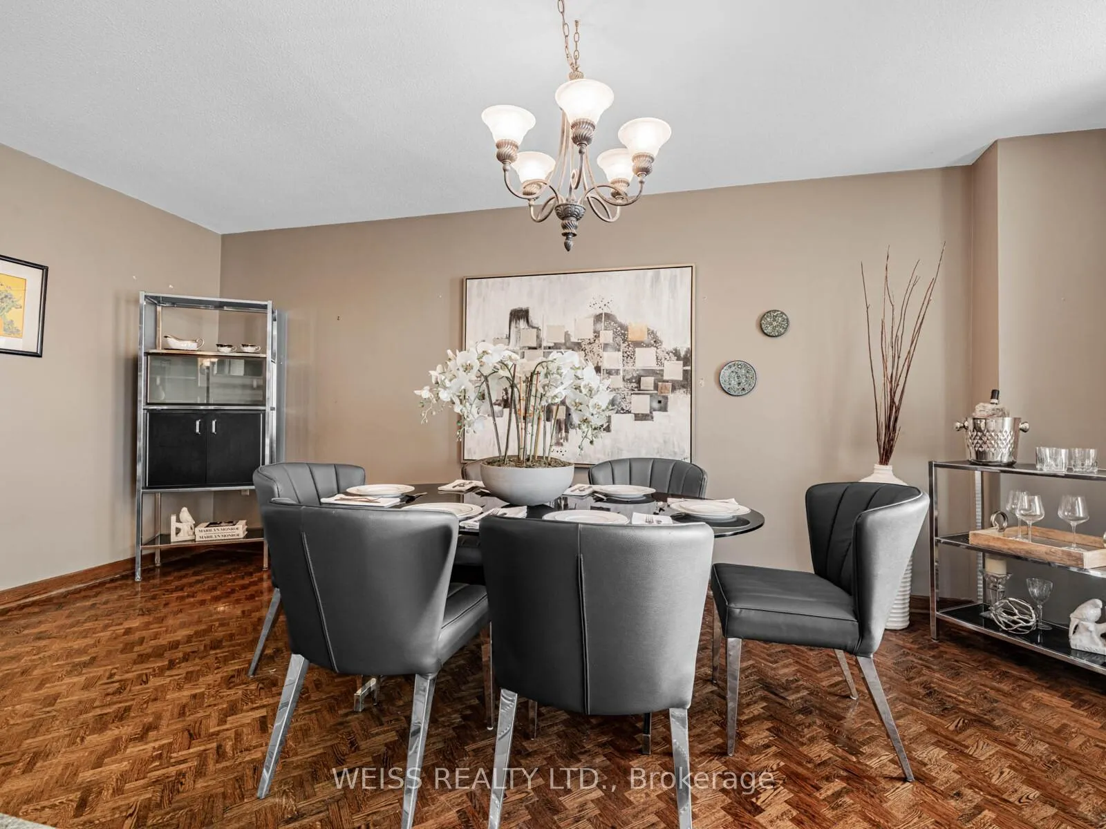 Photo 11 of Unit 301, 130 Neptune Drive, Toronto, Englemount-Lawrence — HOMEH