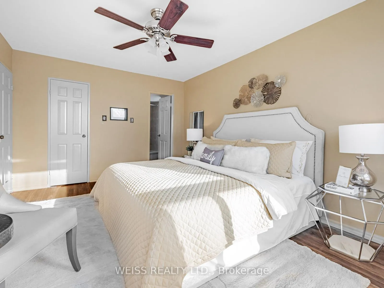 Photo 19 of Unit 301, 130 Neptune Drive, Toronto, Englemount-Lawrence — HOMEH
