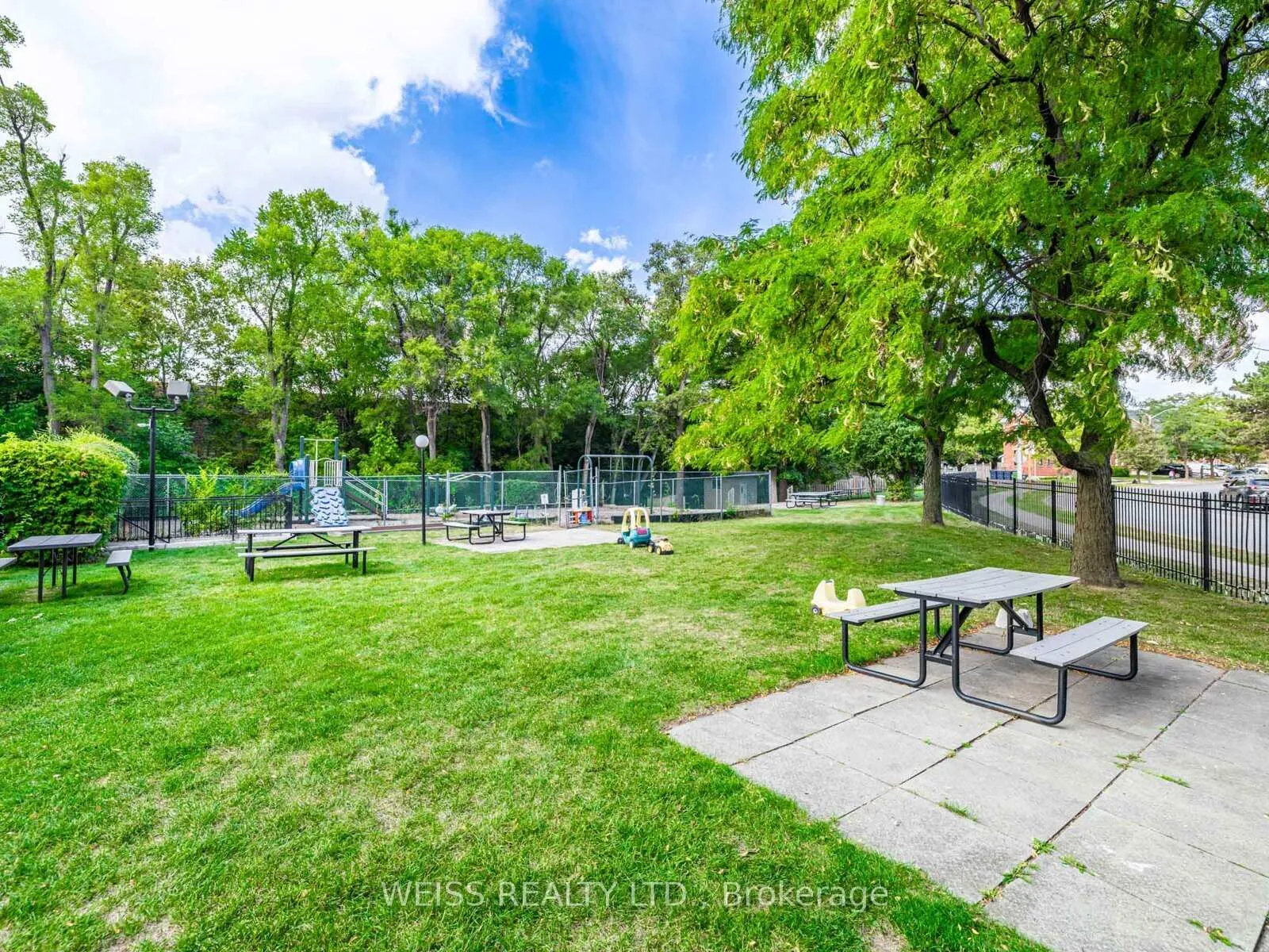 Photo 36 of Unit 301, 130 Neptune Drive, Toronto, Englemount-Lawrence — HOMEH