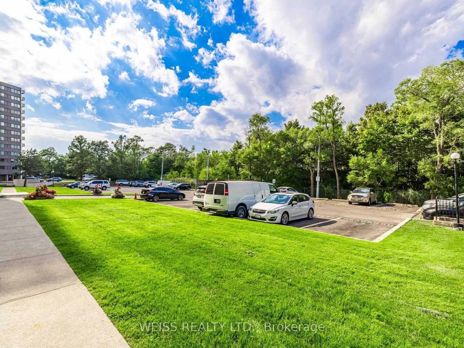 Photo 40 of Unit 301, 130 Neptune Drive, Toronto, Englemount-Lawrence — HOMEH
