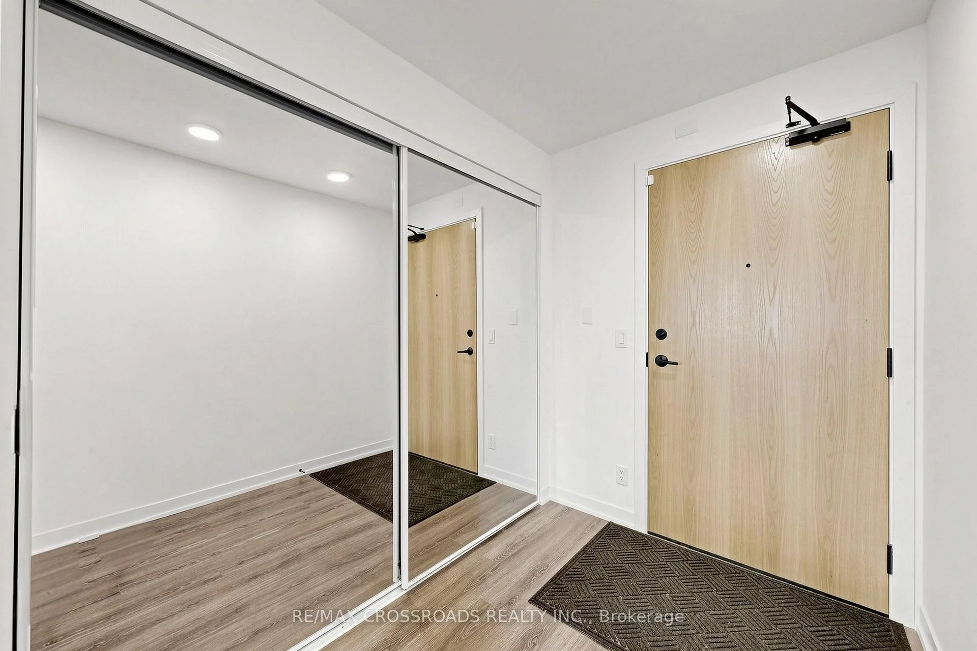 Photo 11 of Unit 2, 7950 Bathurst Street, Vaughan, Beverley Glen — HOMEH