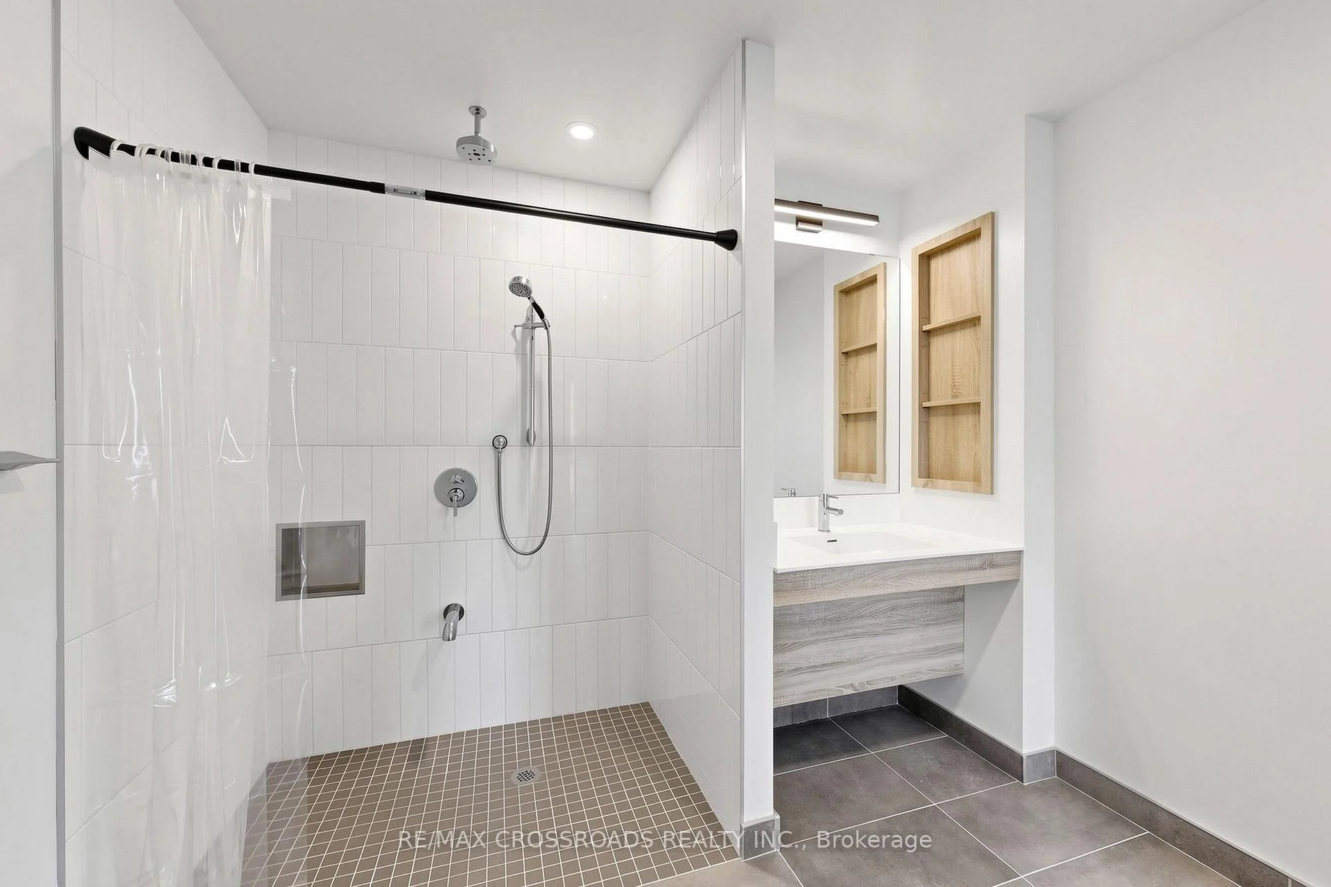 Photo 19 of Unit 2, 7950 Bathurst Street, Vaughan, Beverley Glen — HOMEH