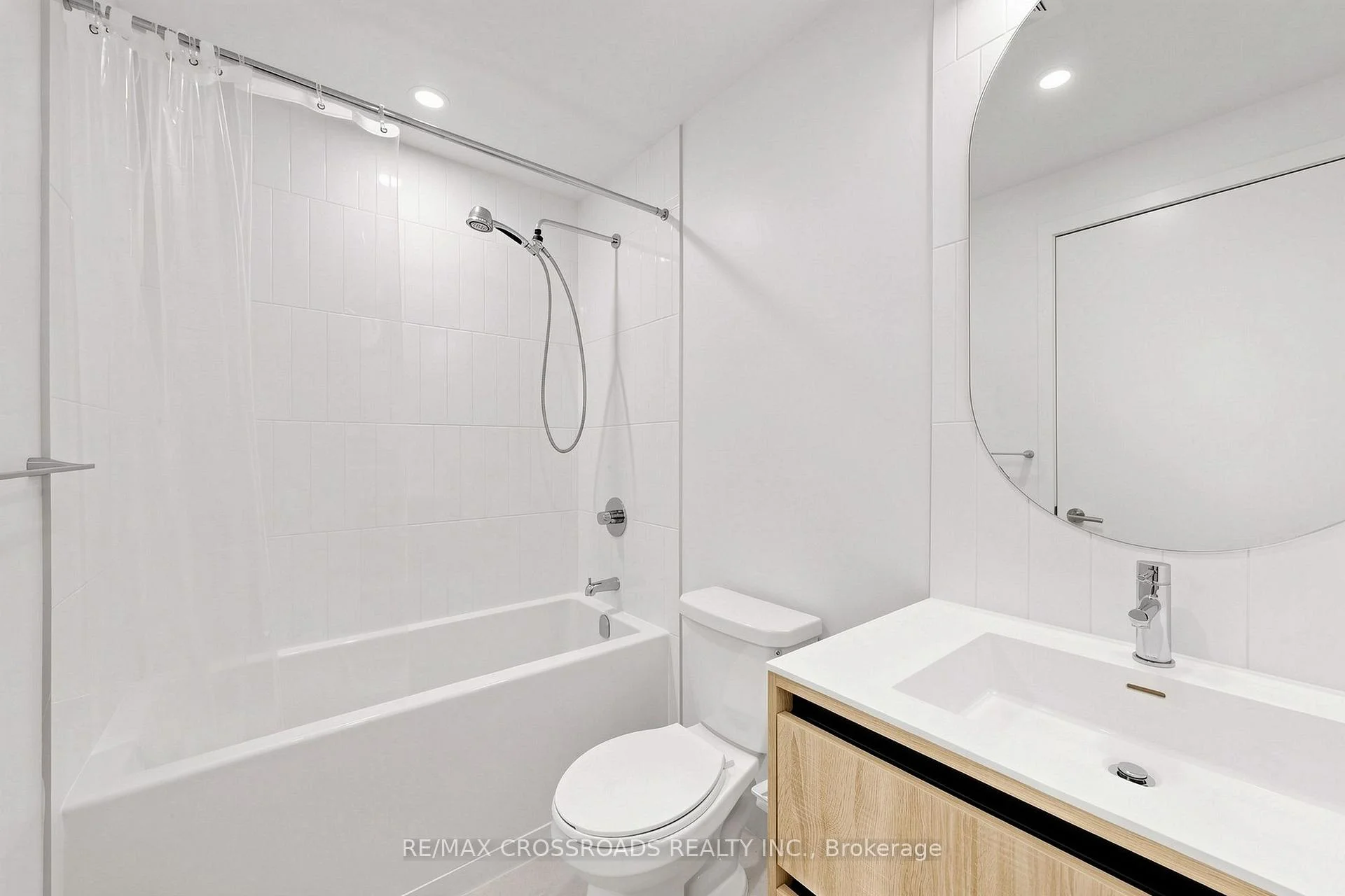 Photo 24 of Unit 2, 7950 Bathurst Street, Vaughan, Beverley Glen — HOMEH
