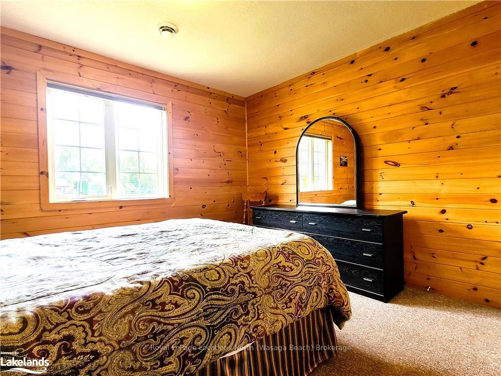 Photo 12 of 50 Cabin Crescent, Wasaga Beach — HOMEH