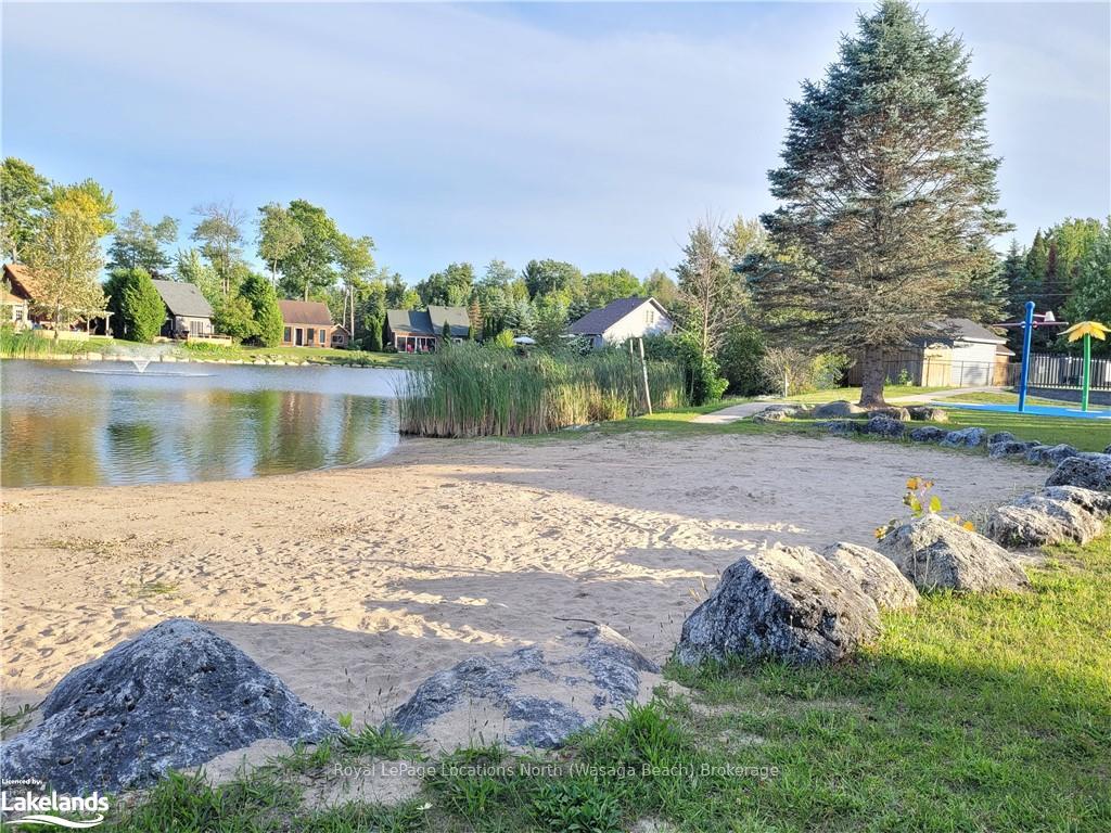 Photo 24 of 50 Cabin Crescent, Wasaga Beach — HOMEH