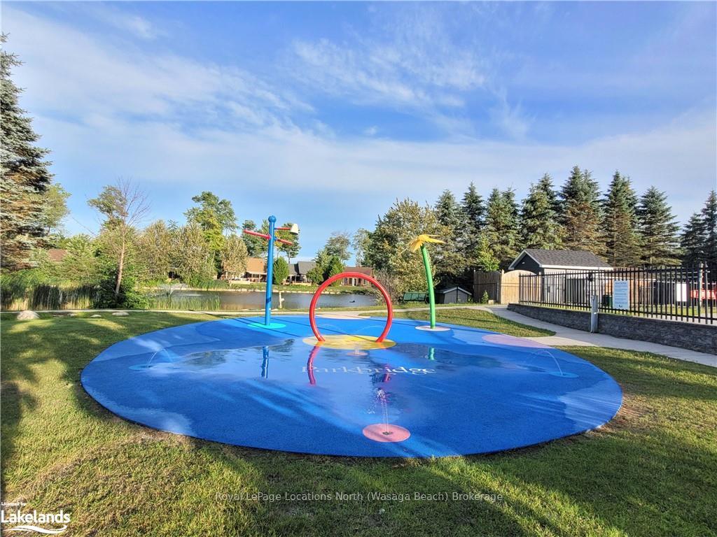 Photo 25 of 50 Cabin Crescent, Wasaga Beach — HOMEH