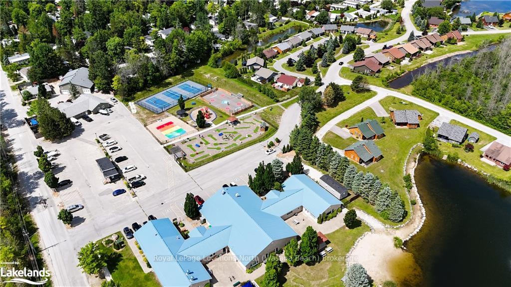 Photo 45 of 50 Cabin Crescent, Wasaga Beach — HOMEH