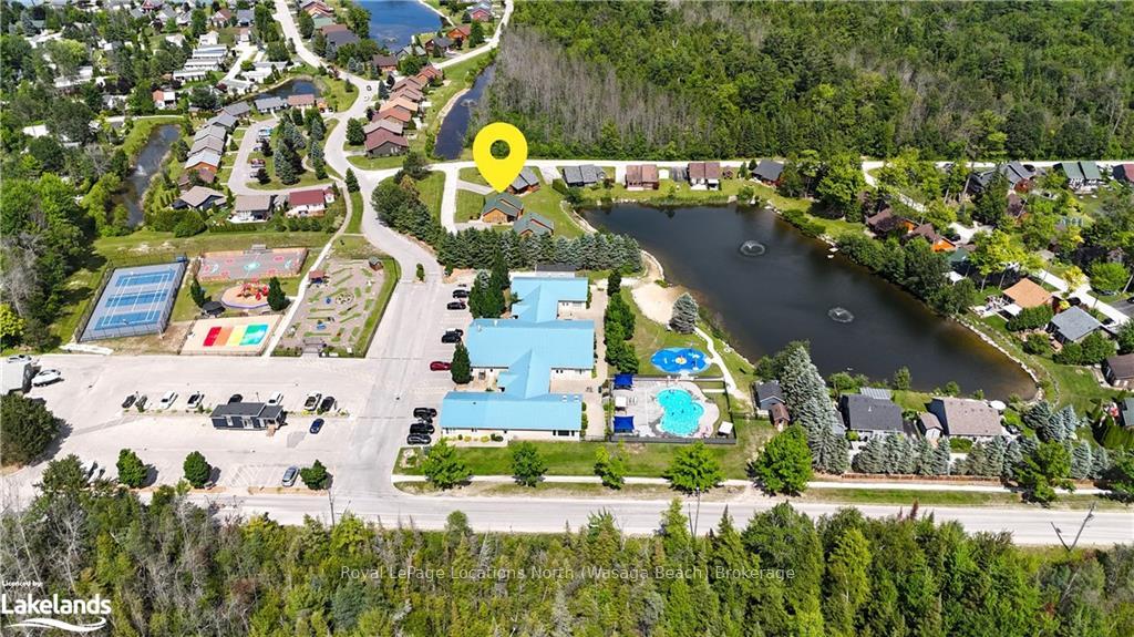 Photo 31 of 50 Cabin Crescent, Wasaga Beach — HOMEH