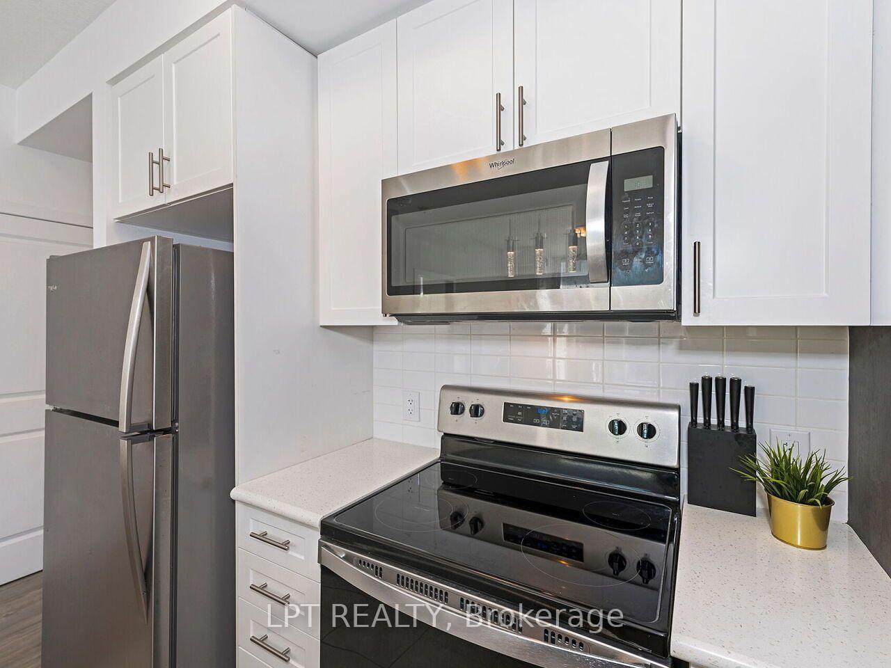 Photo 13 of Unit 209, 460 Dundas Street E, Hamilton, Waterdown — HOMEH