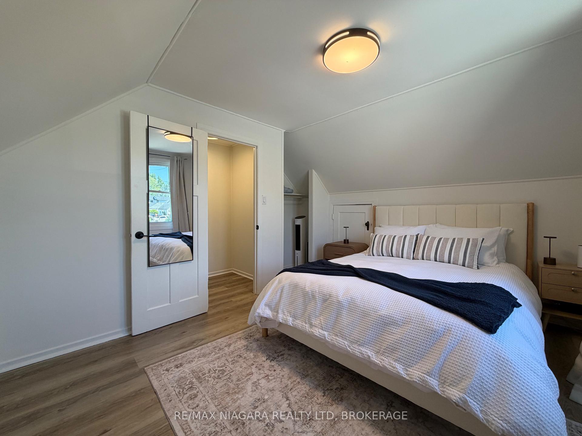 Photo 18 of 4354 Fifth Avenue, Niagara Falls, Downtown — HOMEH