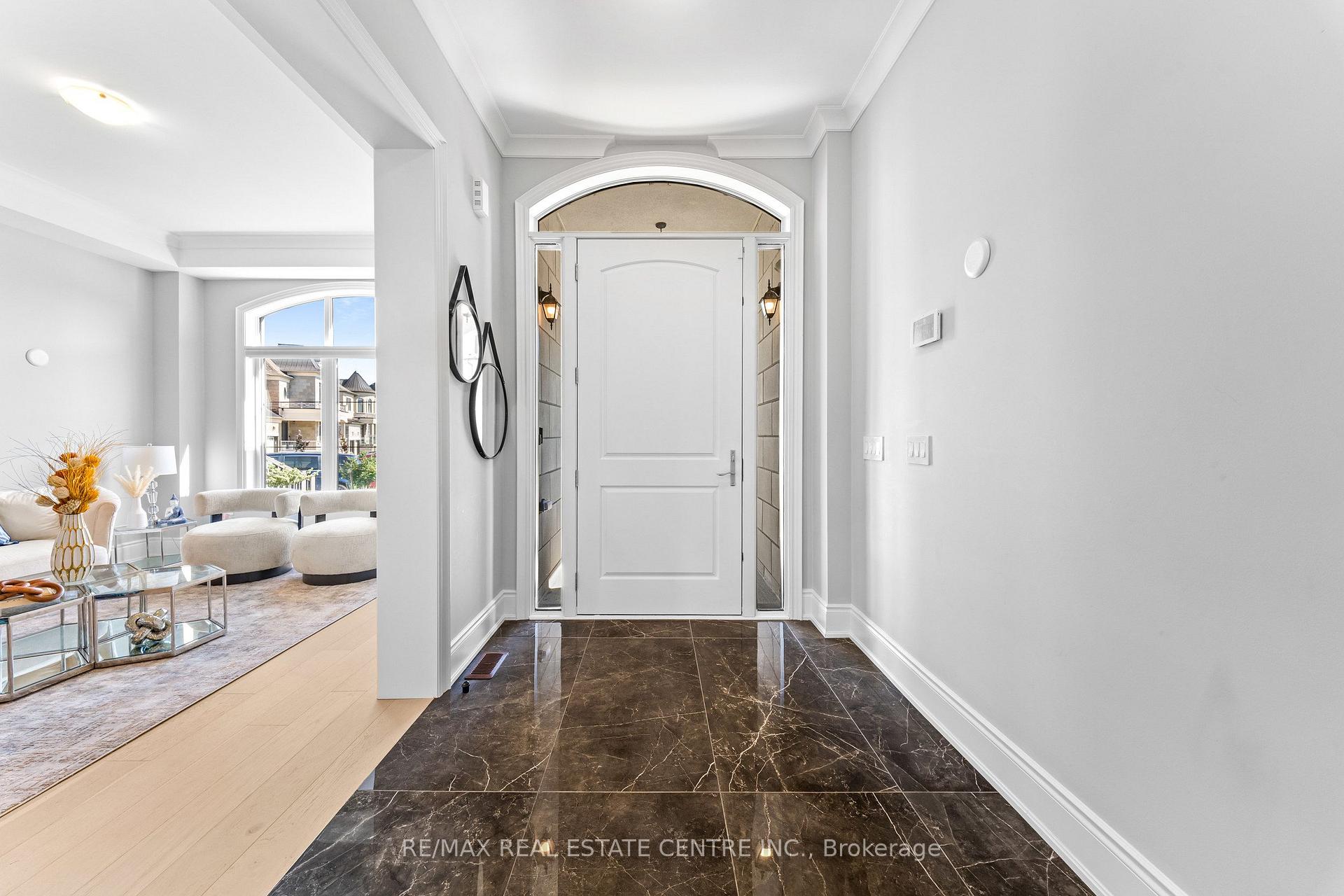 Photo 8 of 70 Appleyard Avenue, Vaughan, Kleinburg — HOMEH