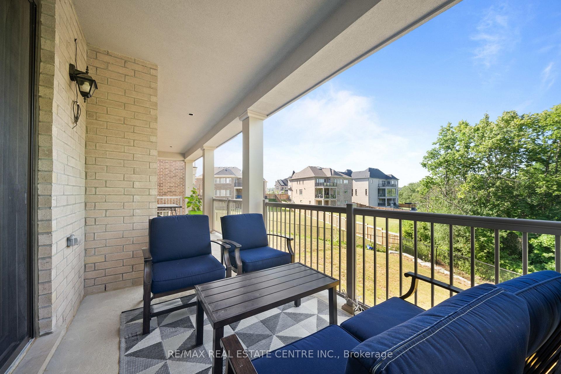 Photo 24 of 70 Appleyard Avenue, Vaughan, Kleinburg — HOMEH