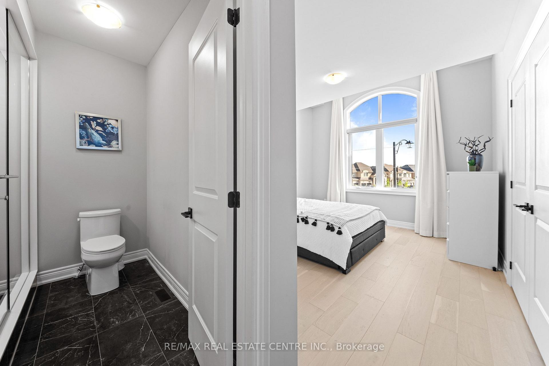 Photo 38 of 70 Appleyard Avenue, Vaughan, Kleinburg — HOMEH