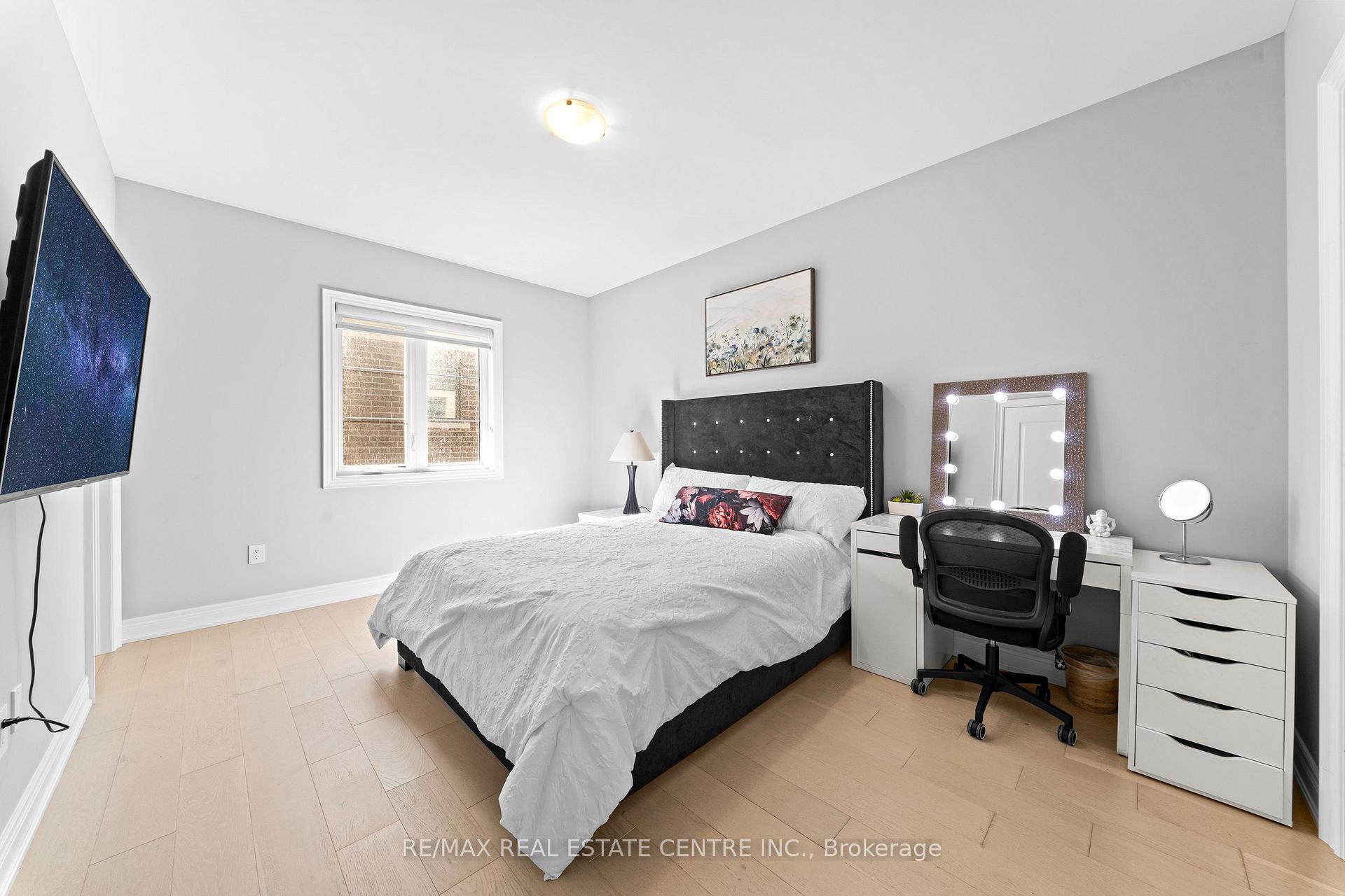 Photo 43 of 70 Appleyard Avenue, Vaughan, Kleinburg — HOMEH