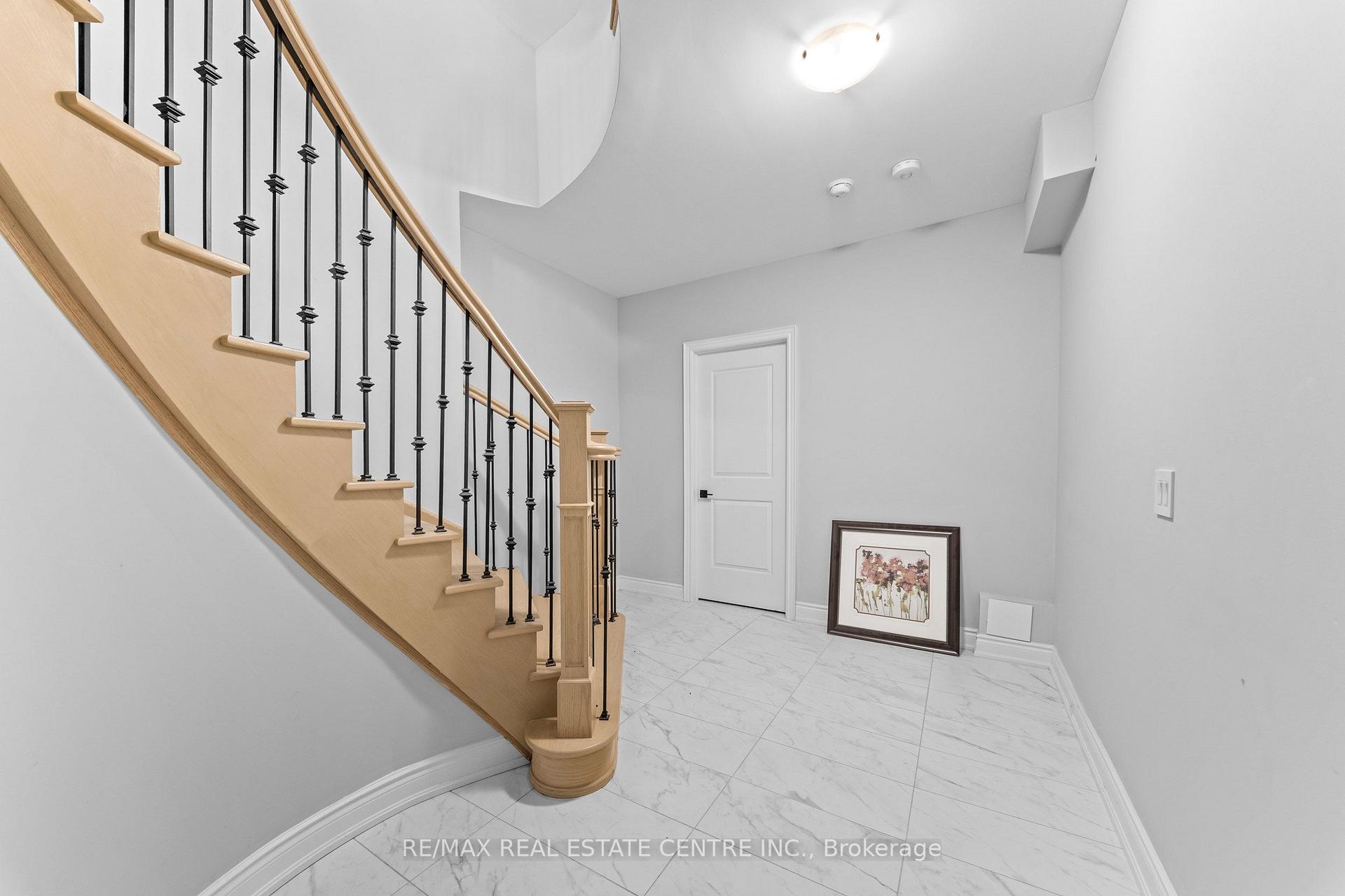 Photo 45 of 70 Appleyard Avenue, Vaughan, Kleinburg — HOMEH