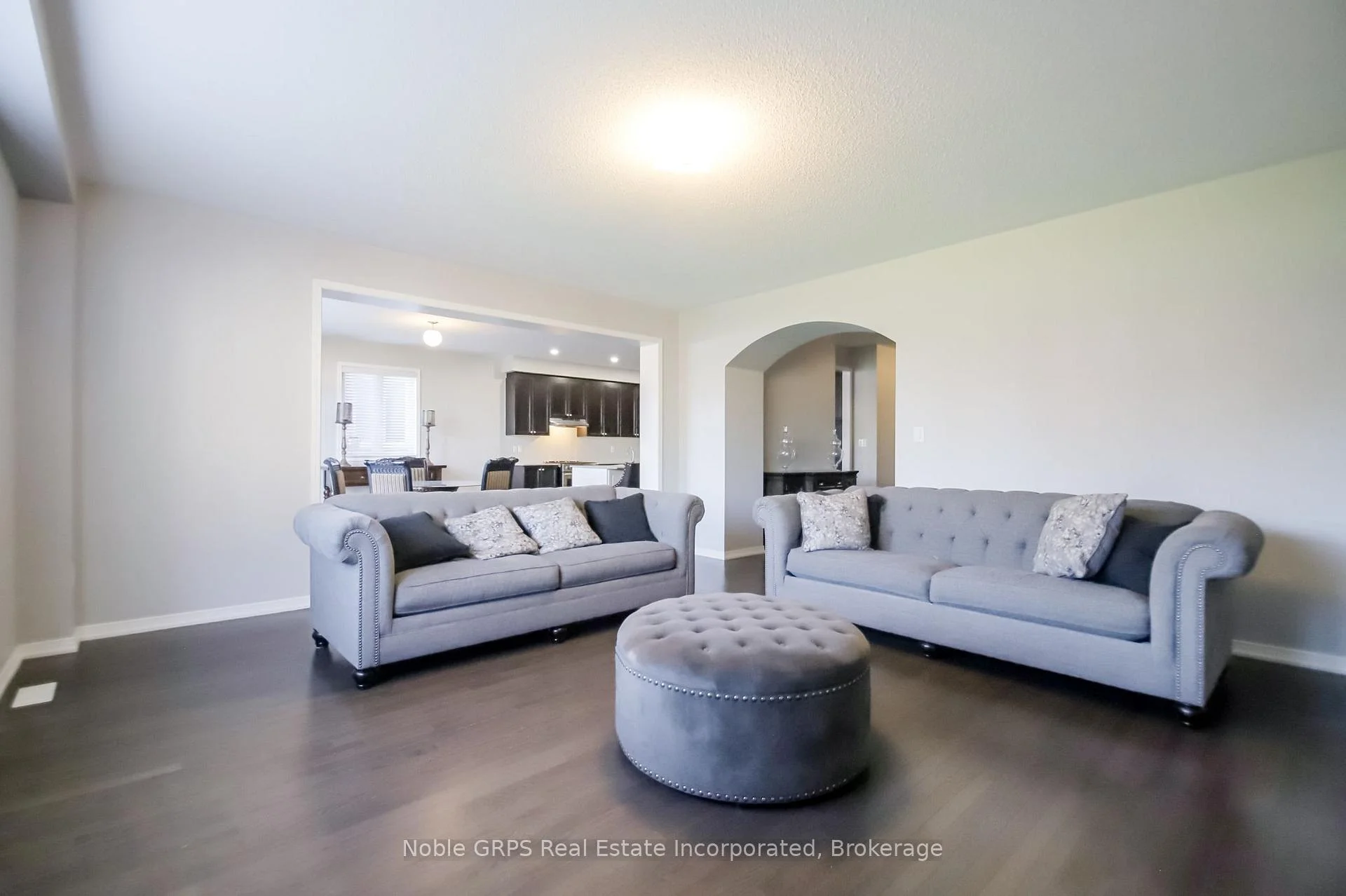 Photo 2 of 78 Butson Crescent, Clarington, Bowmanville — HOMEH