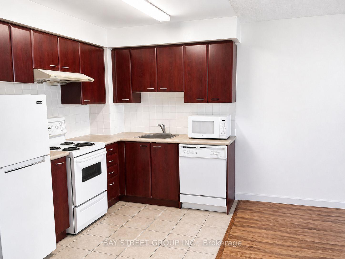 Photo 7 of 36 Lee Centre Drive, Scarborough, Woburn — HOMEH