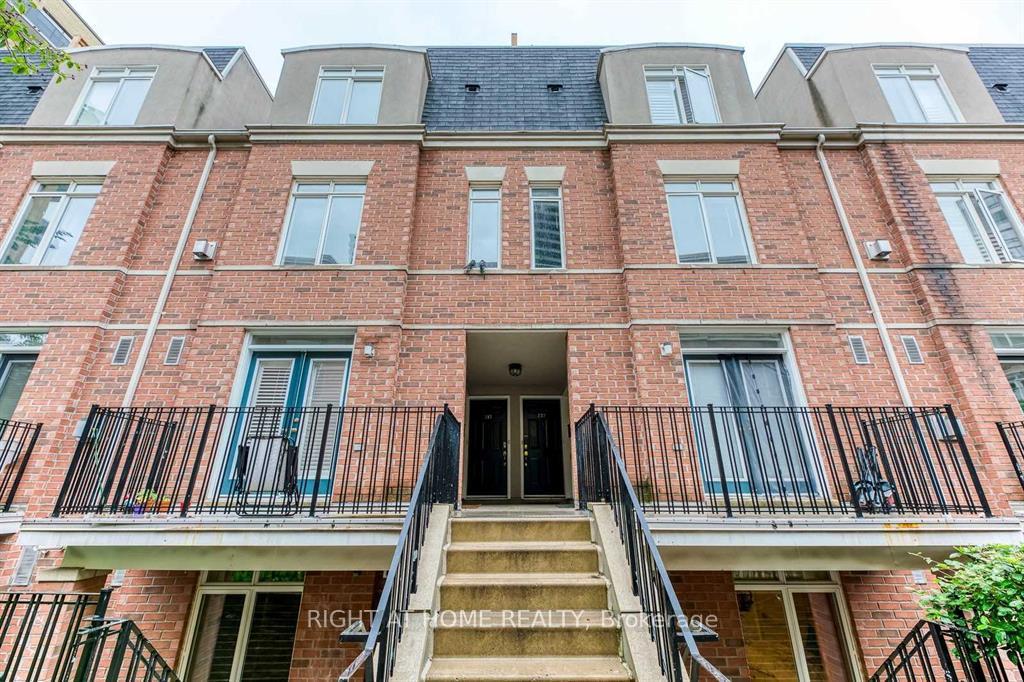 Front of Unit 327, 415 Jarvis Street