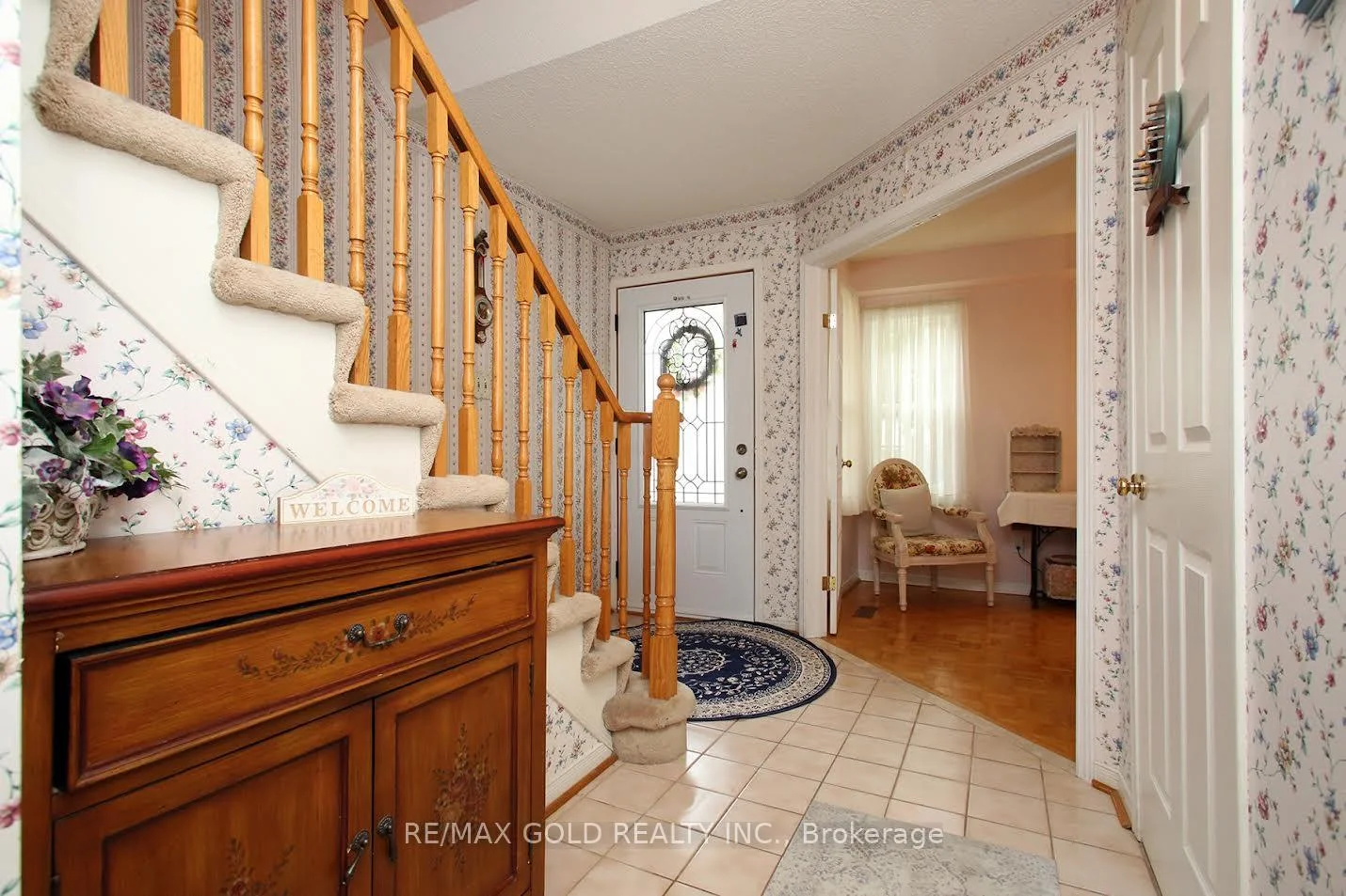 Photo 3 of 65 Cheviot Crescent, Brampton, Heart Lake East — HOMEH
