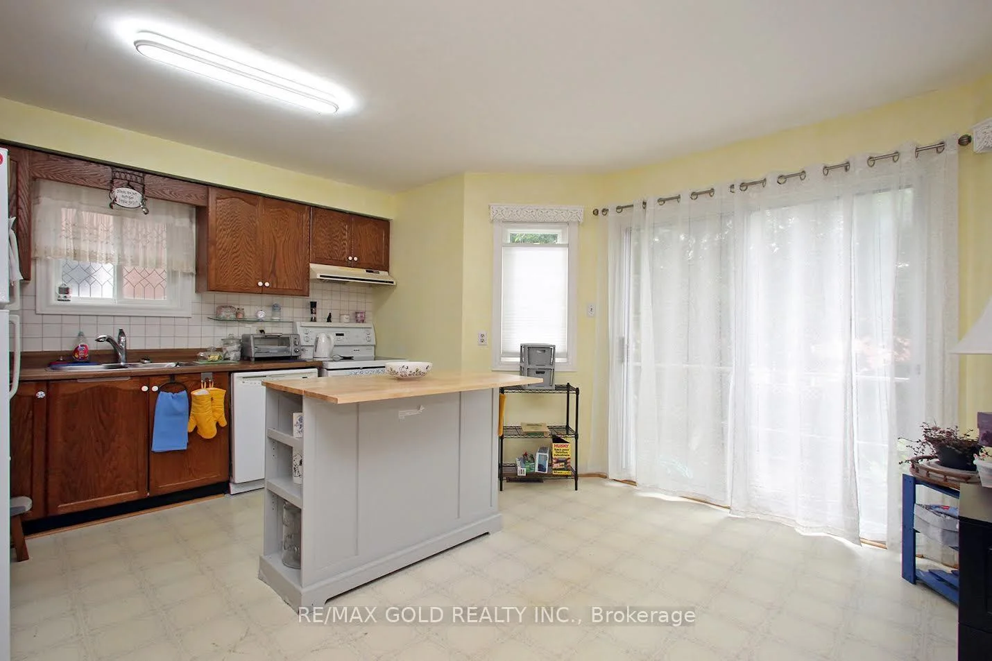 Photo 7 of 65 Cheviot Crescent, Brampton, Heart Lake East — HOMEH