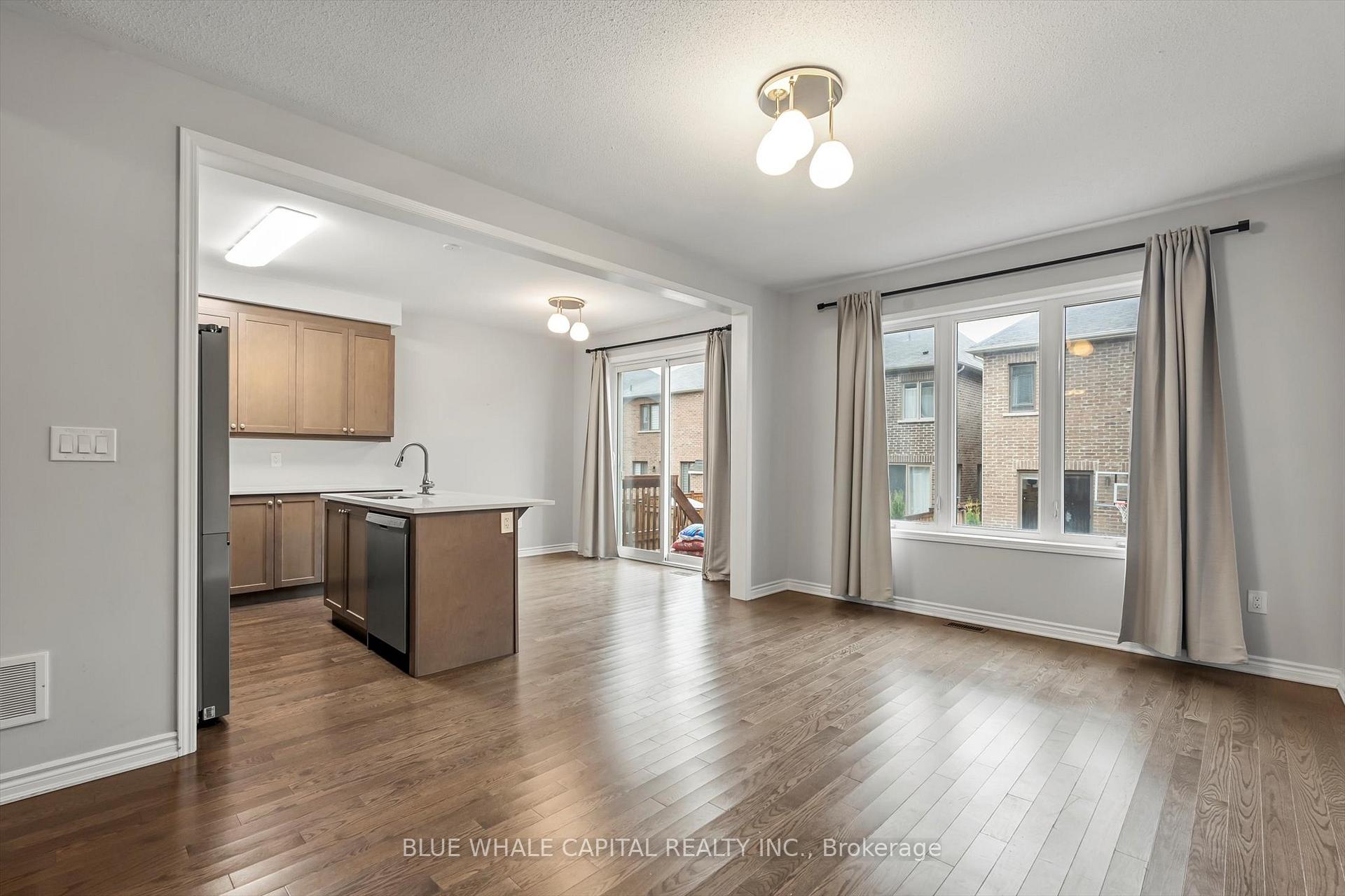 Photo 7 of 14 Ness Drive, Richmond Hill, Rural Richmond Hill — HOMEH
