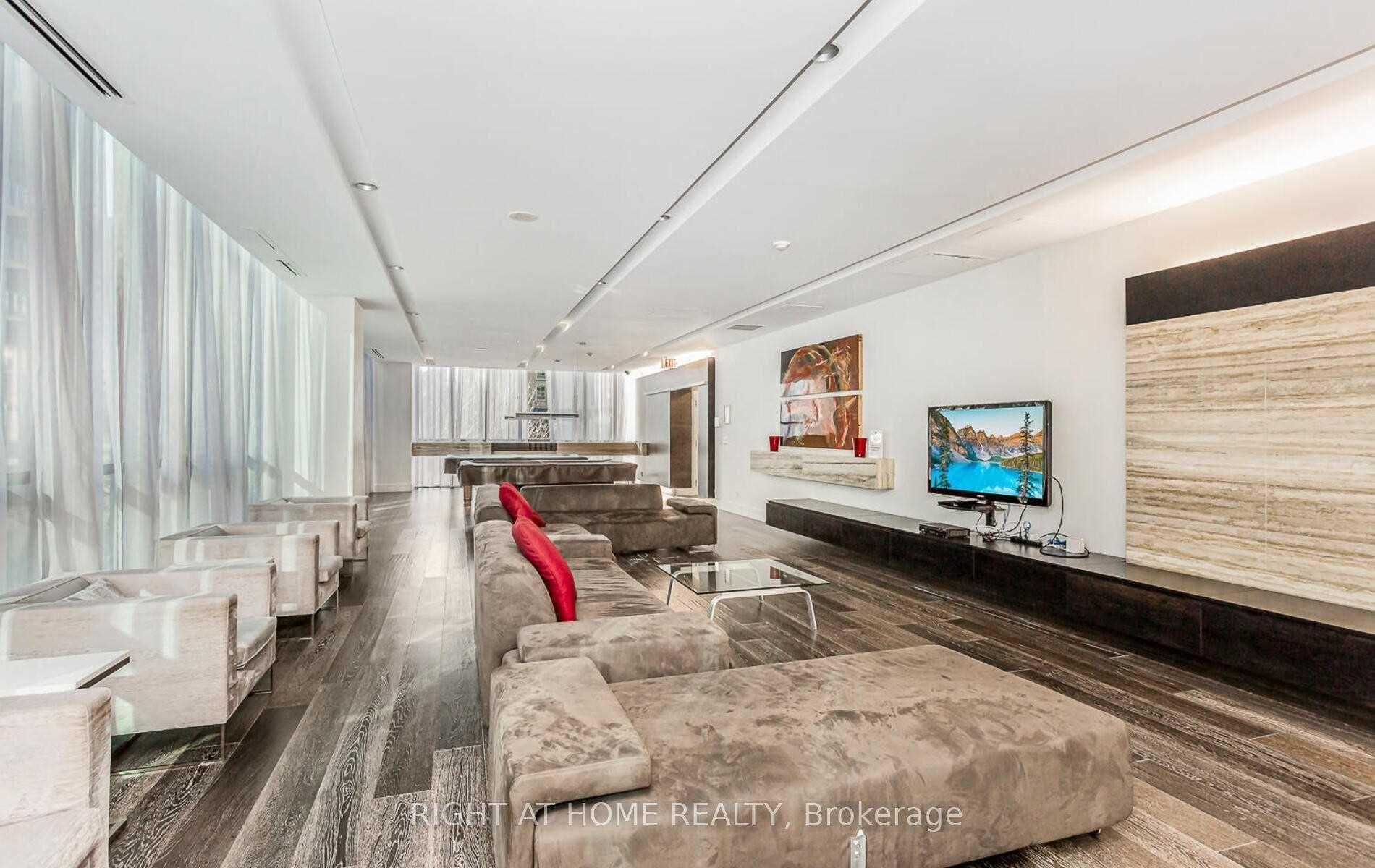 Photo 24 of Unit 1702, 110 Charles Street E, Toronto, Church-Yonge Corridor — HOMEH