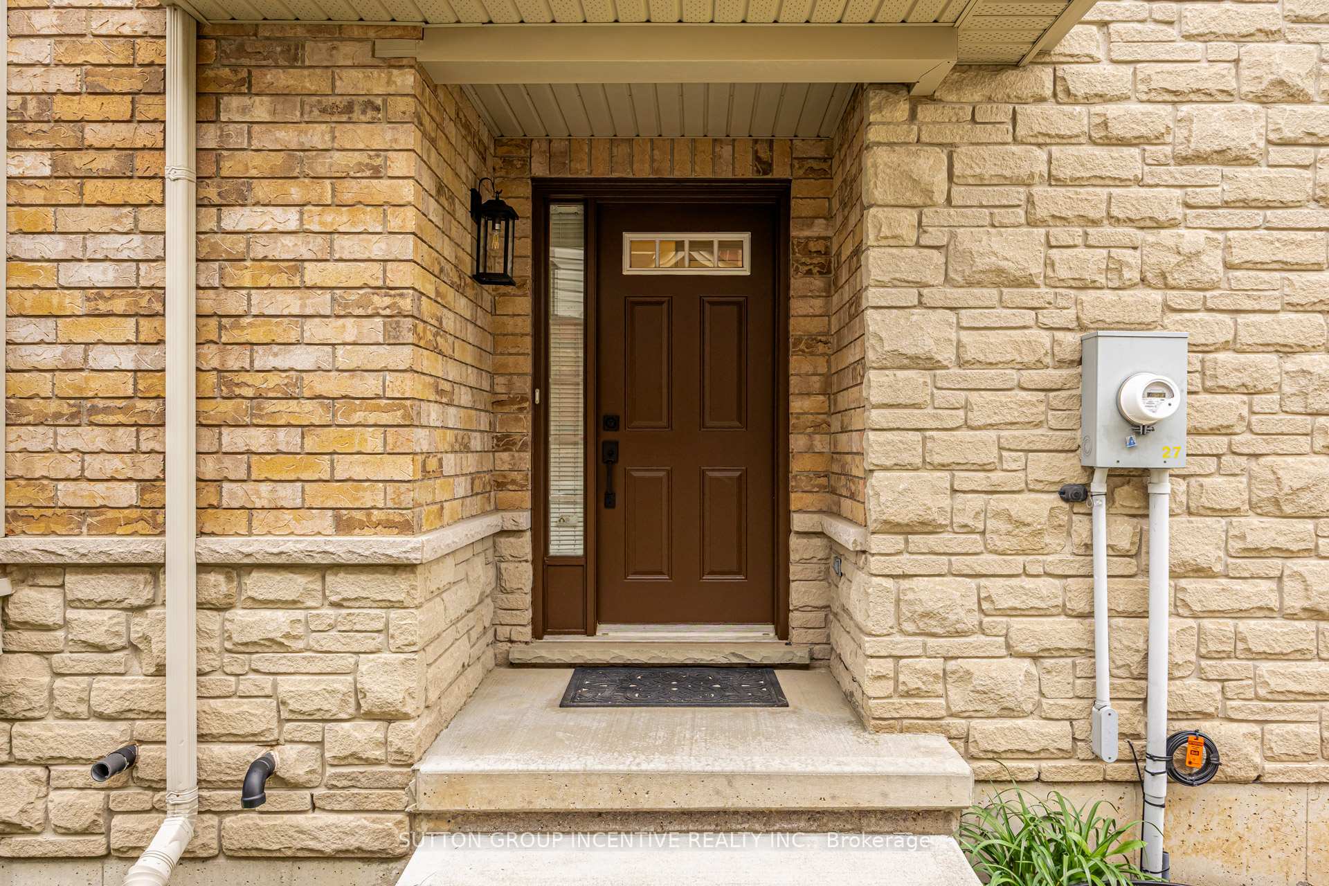 Photo 5 of 46 Viking Drive, Hamilton, Binbrook — HOMEH