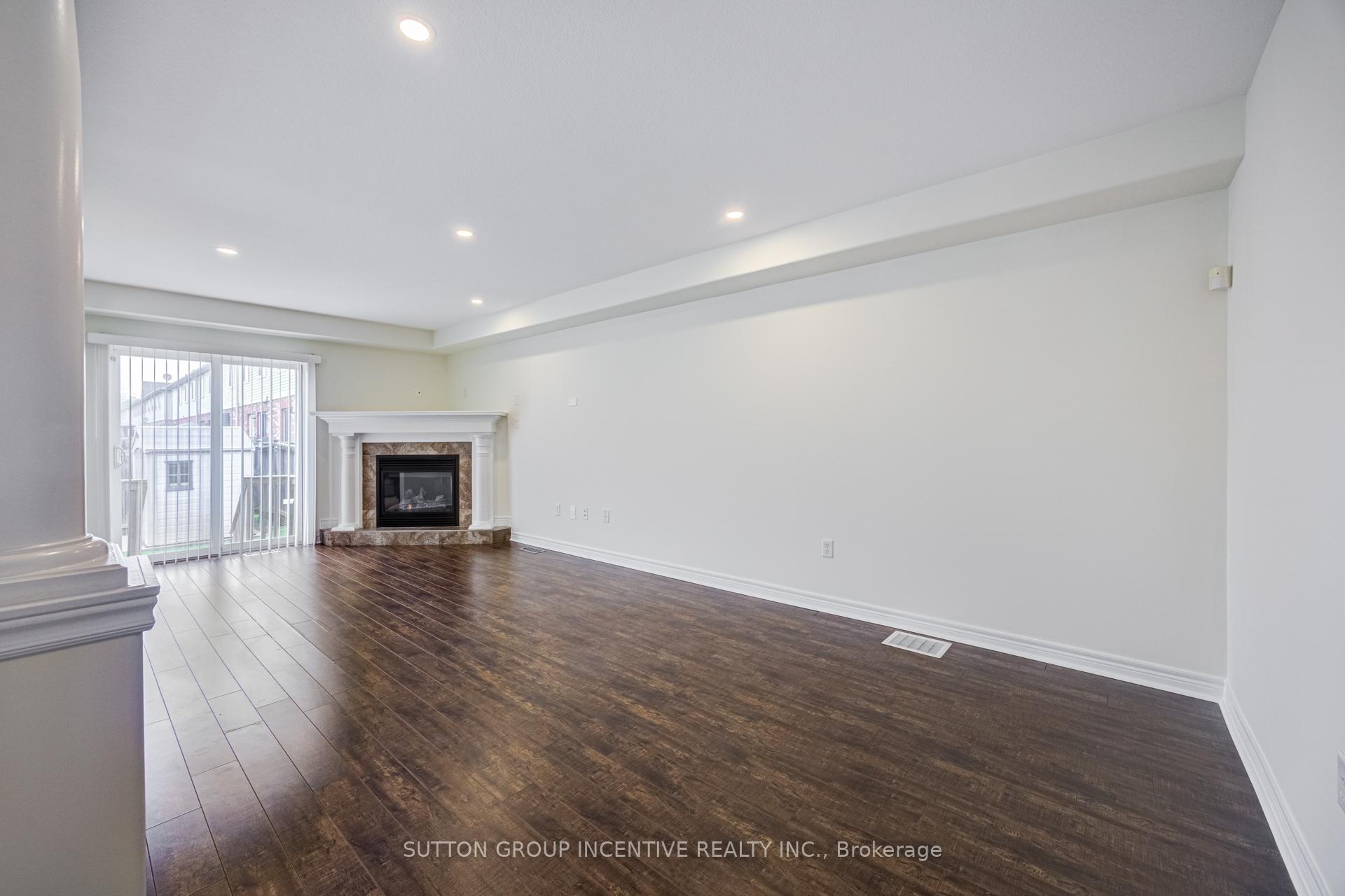 Photo 9 of 46 Viking Drive, Hamilton, Binbrook — HOMEH