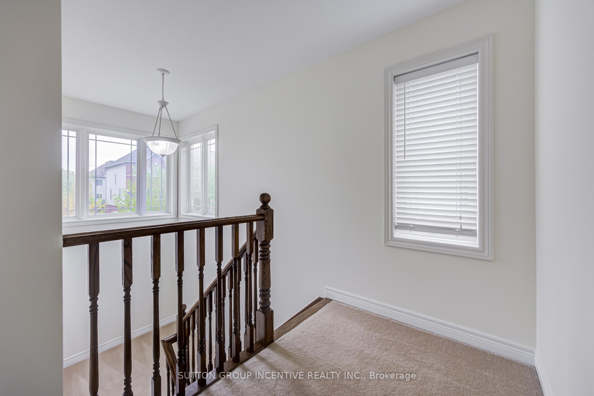 Photo 18 of 46 Viking Drive, Hamilton, Binbrook — HOMEH