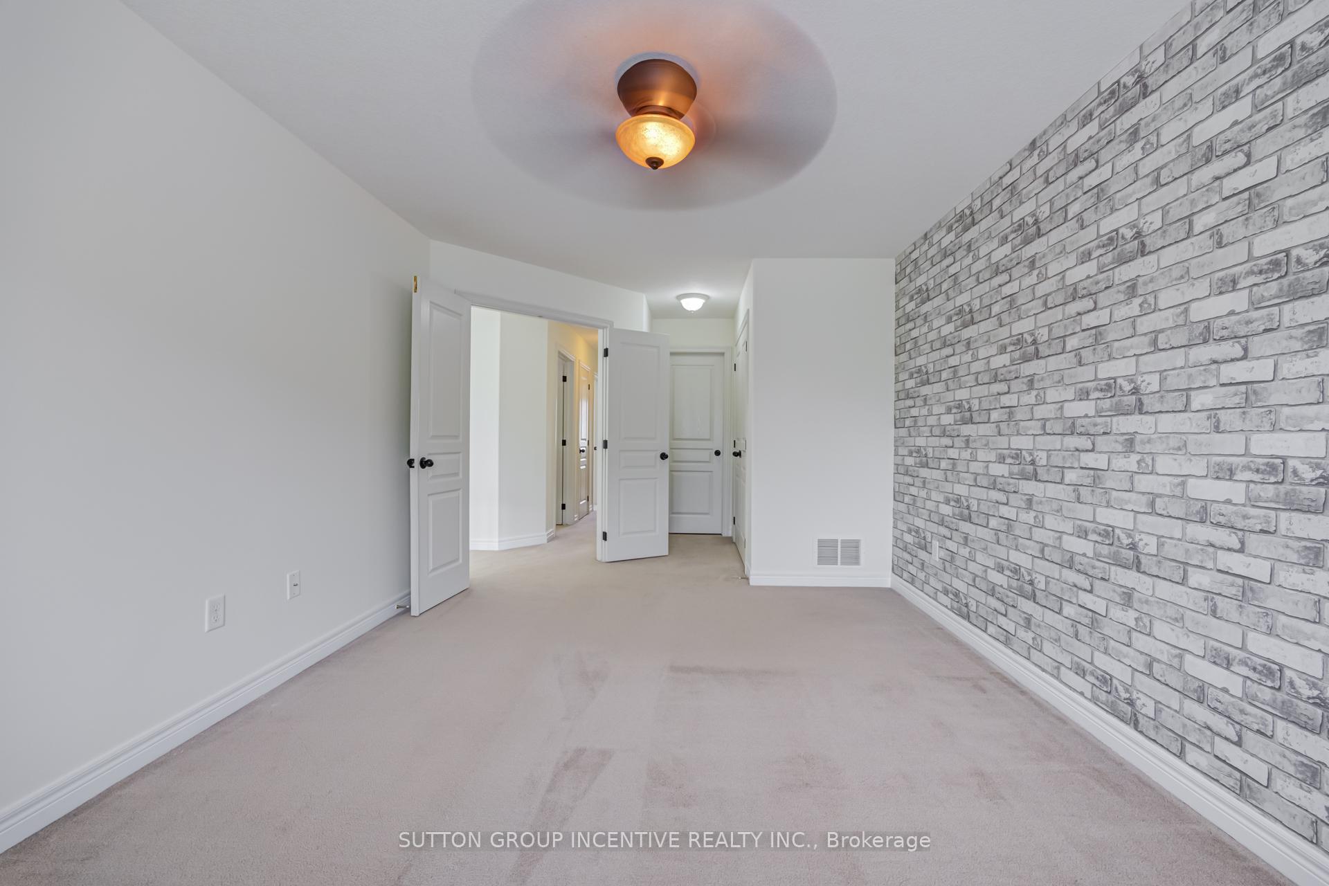 Photo 20 of 46 Viking Drive, Hamilton, Binbrook — HOMEH