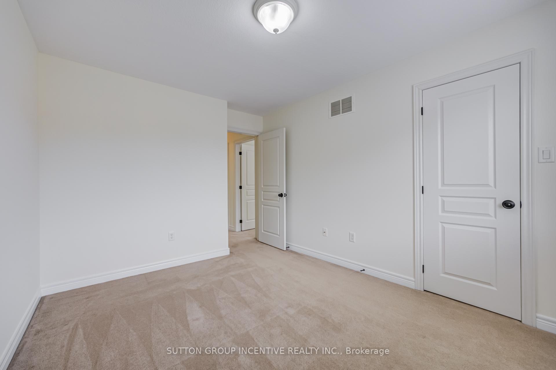 Photo 28 of 46 Viking Drive, Hamilton, Binbrook — HOMEH