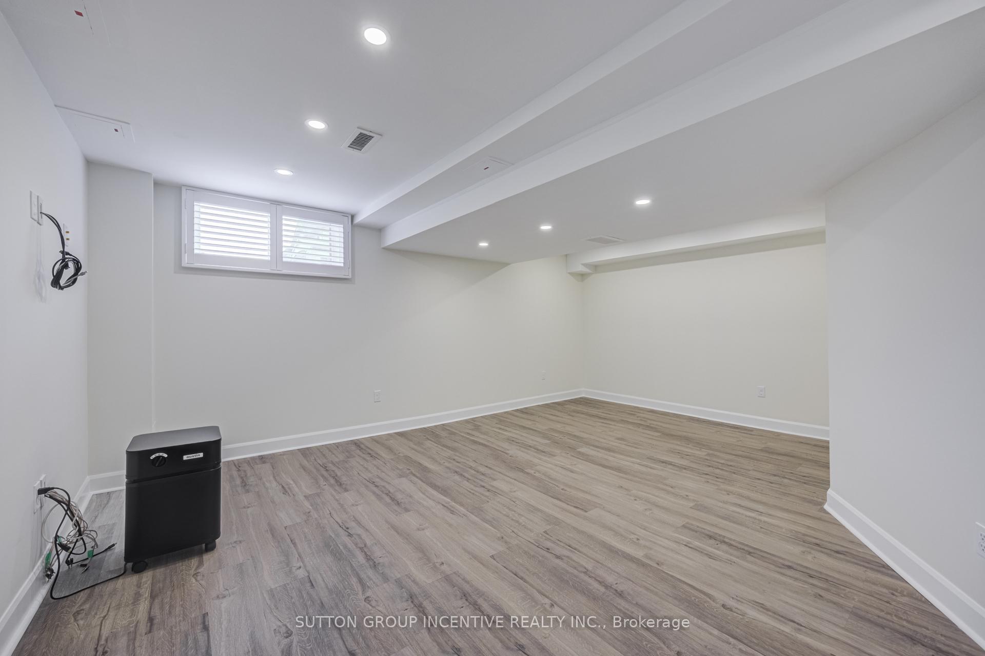 Photo 31 of 46 Viking Drive, Hamilton, Binbrook — HOMEH