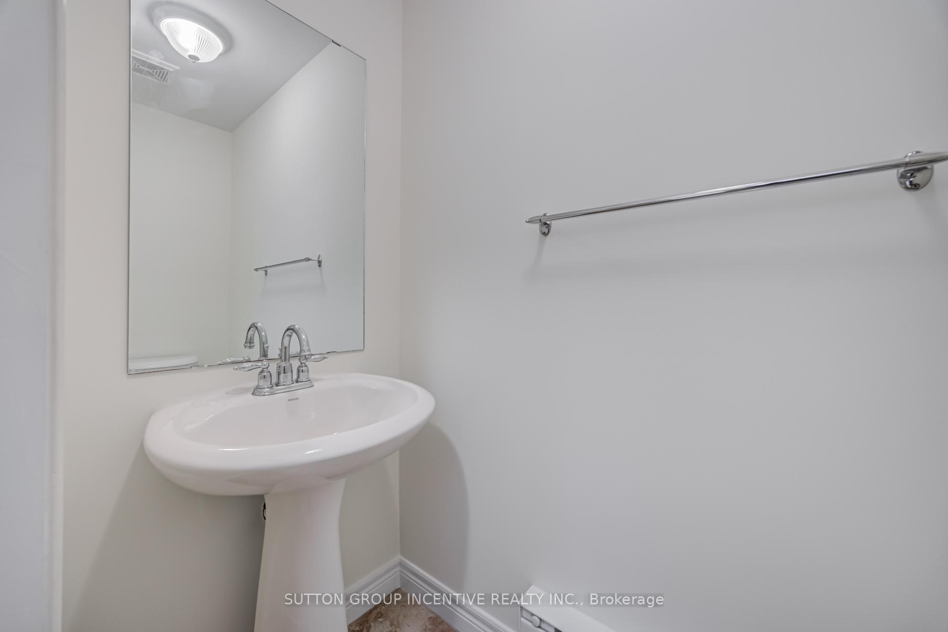 Photo 36 of 46 Viking Drive, Hamilton, Binbrook — HOMEH