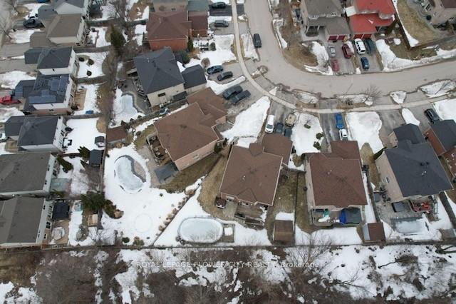 Photo 6 of 43 Carley Crescent, Barrie, Painswick South — HOMEH