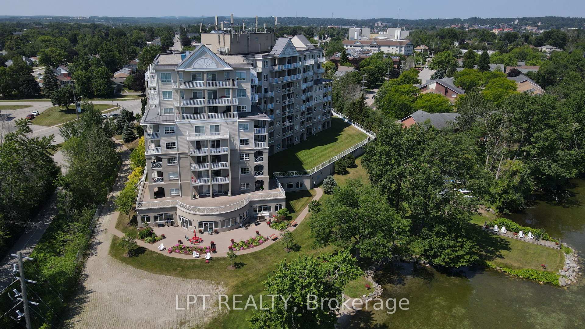 Photo 48 of Unit 303, 354 Atherley Road, Orillia — HOMEH