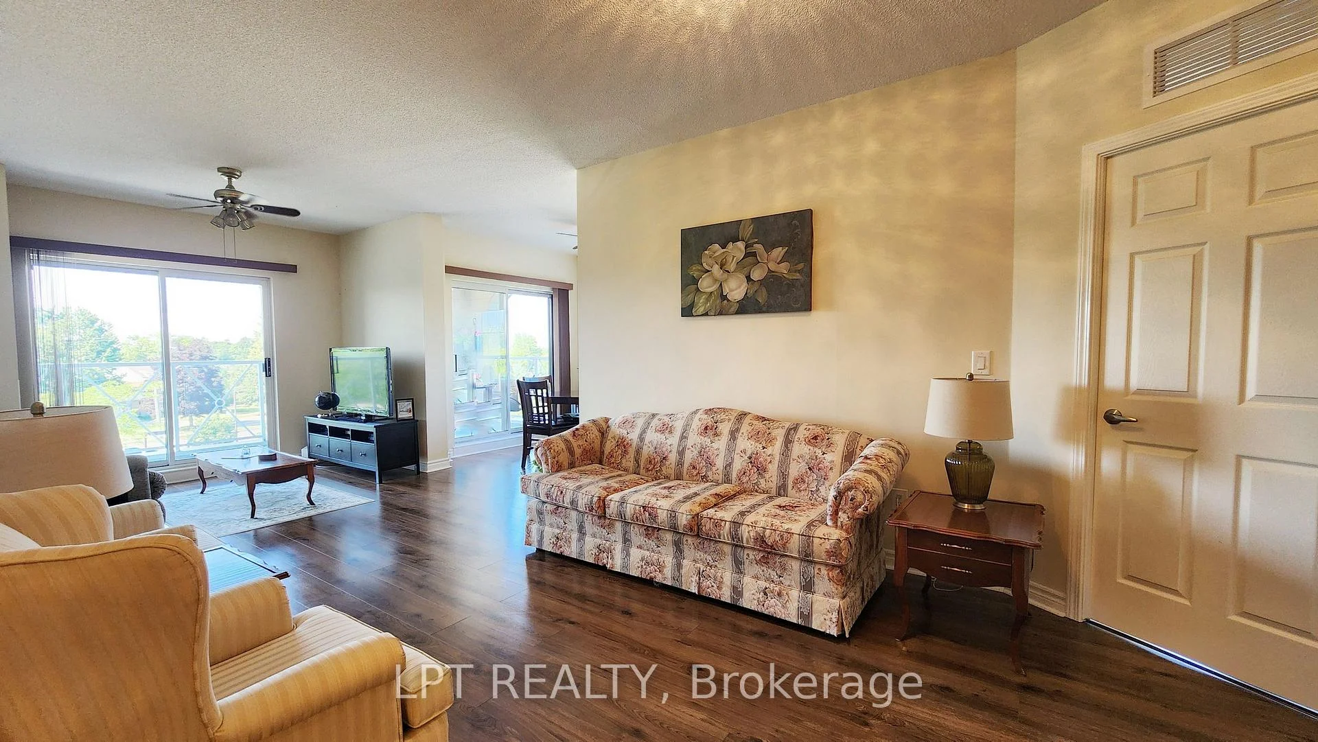 Photo 5 of Unit 303, 354 Atherley Road, Orillia — HOMEH