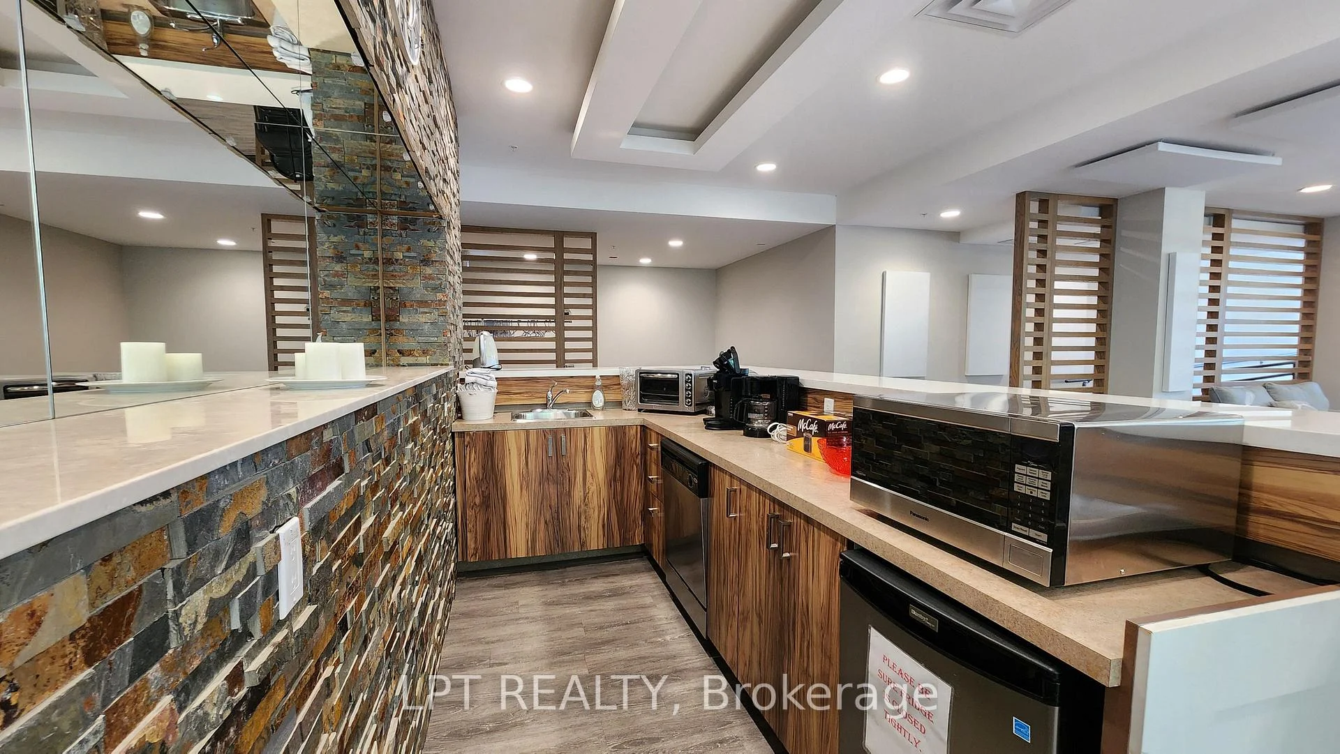 Photo 57 of Unit 303, 354 Atherley Road, Orillia — HOMEH