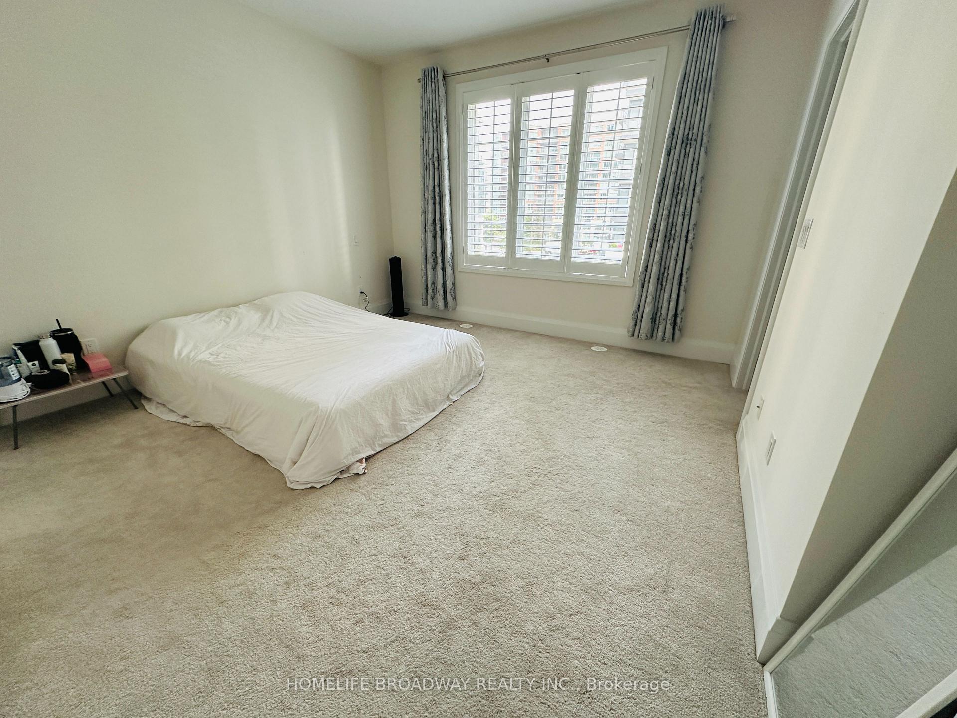 Photo 3 of Unit Th7, 392 Highway 7 E, Richmond Hill, Doncrest — HOMEH