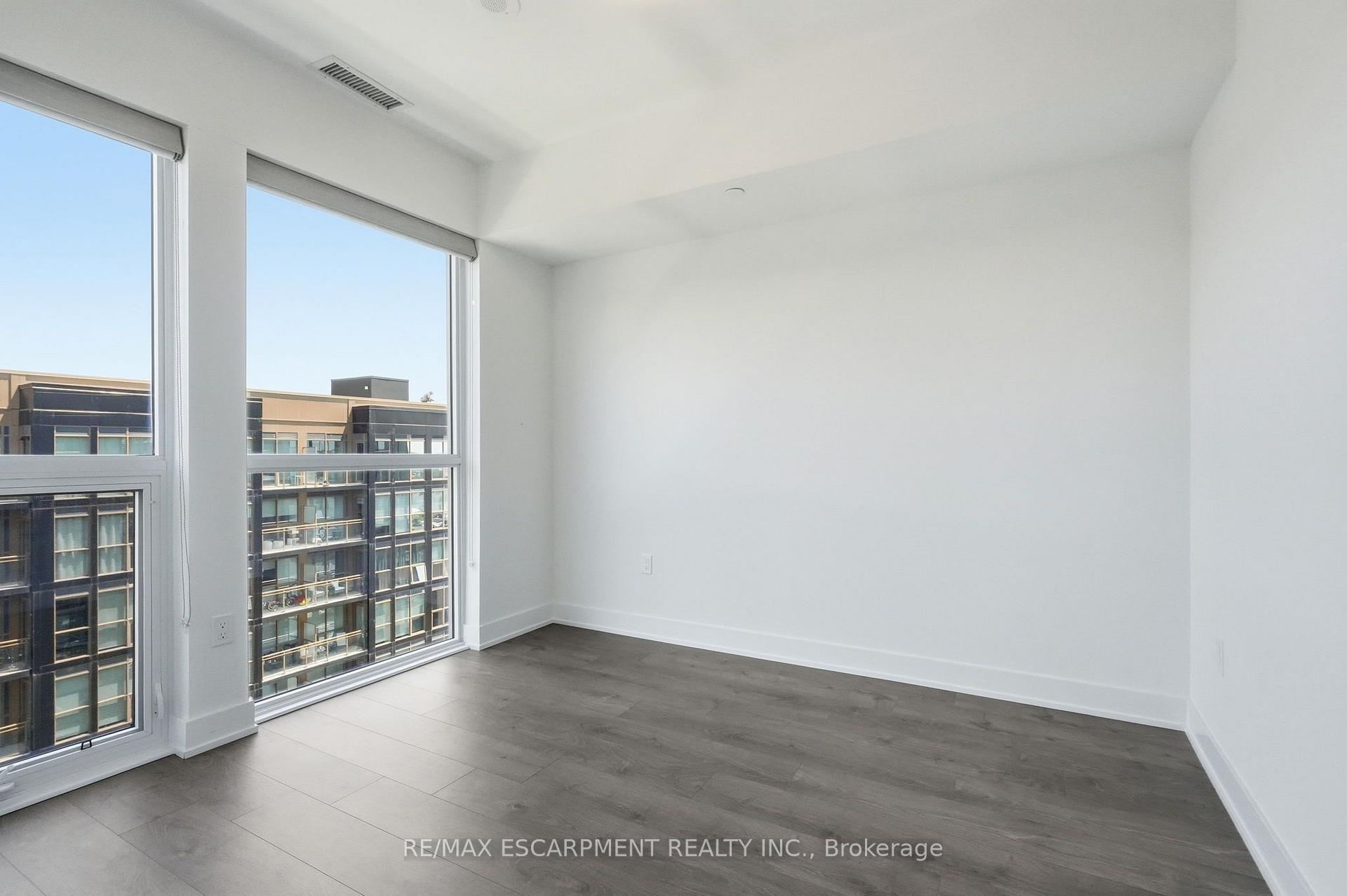 Photo 12 of Unit 811, 2333 Khalsa Gate, Oakville, Westmount — HOMEH