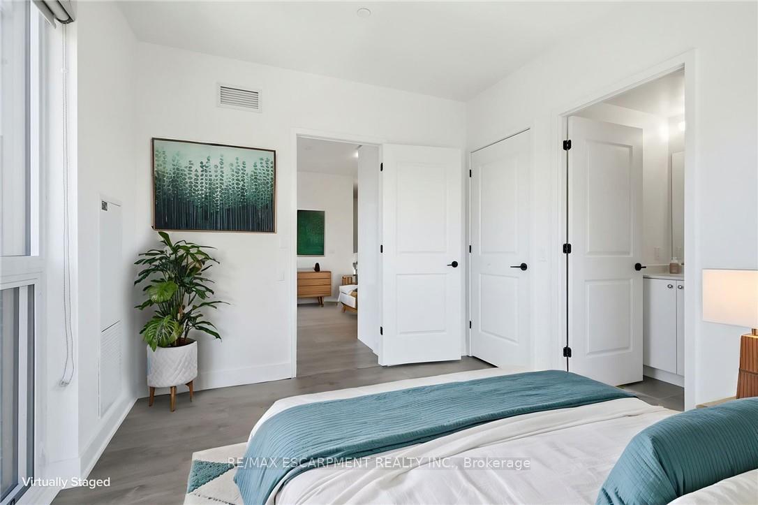 Photo 16 of Unit 811, 2333 Khalsa Gate, Oakville, Westmount — HOMEH