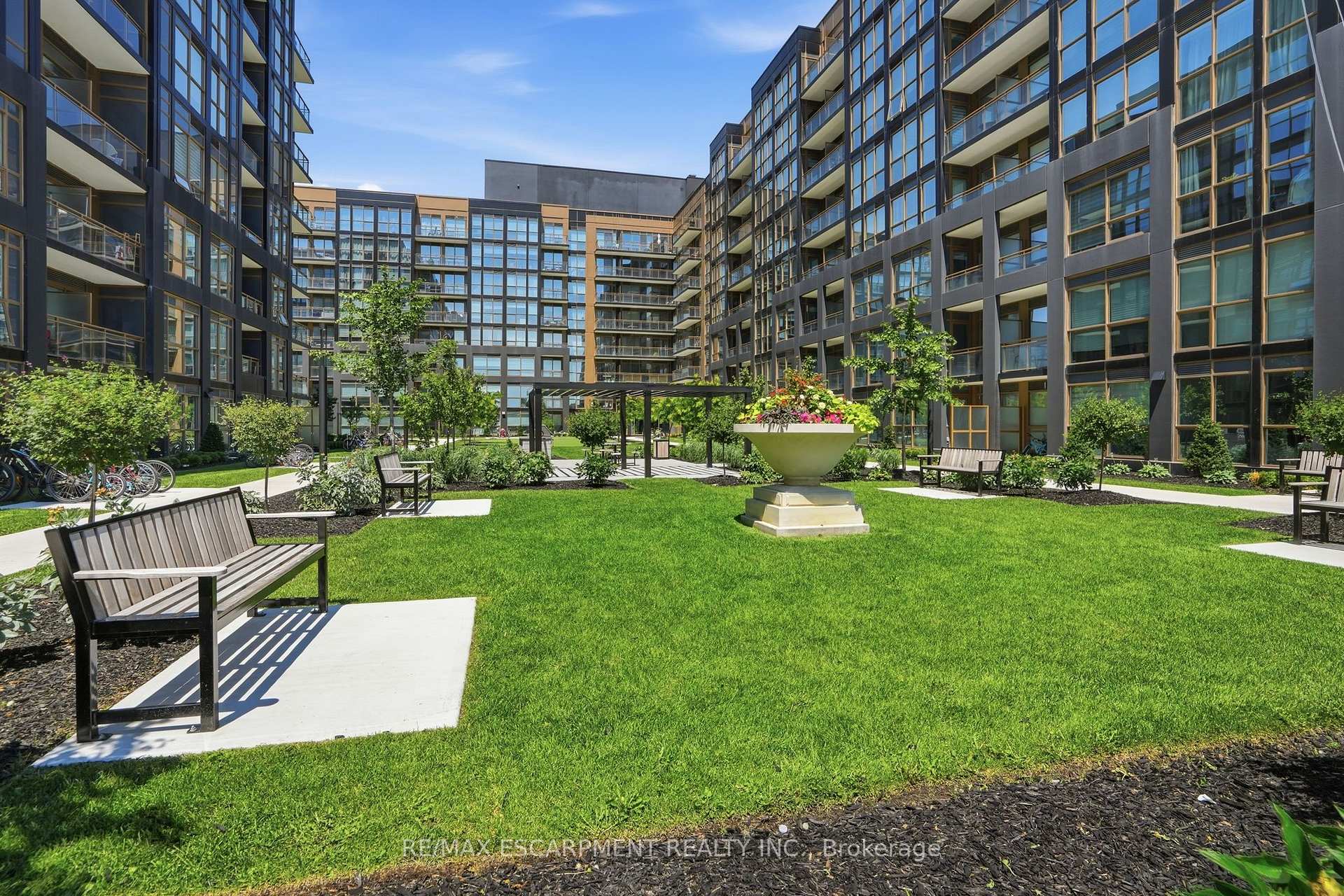 Photo 30 of Unit 811, 2333 Khalsa Gate, Oakville, Westmount — HOMEH
