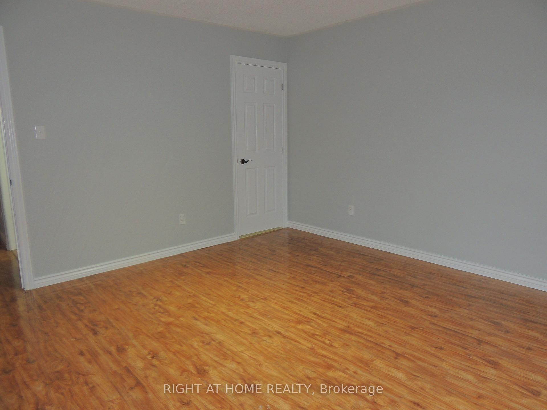 Photo 5 of 66 Bayview Drive, Barrie, Allandale — HOMEH