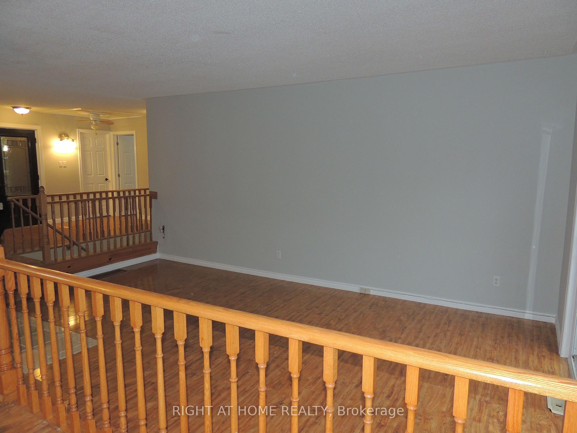 Photo 13 of 66 Bayview Drive, Barrie, Allandale — HOMEH